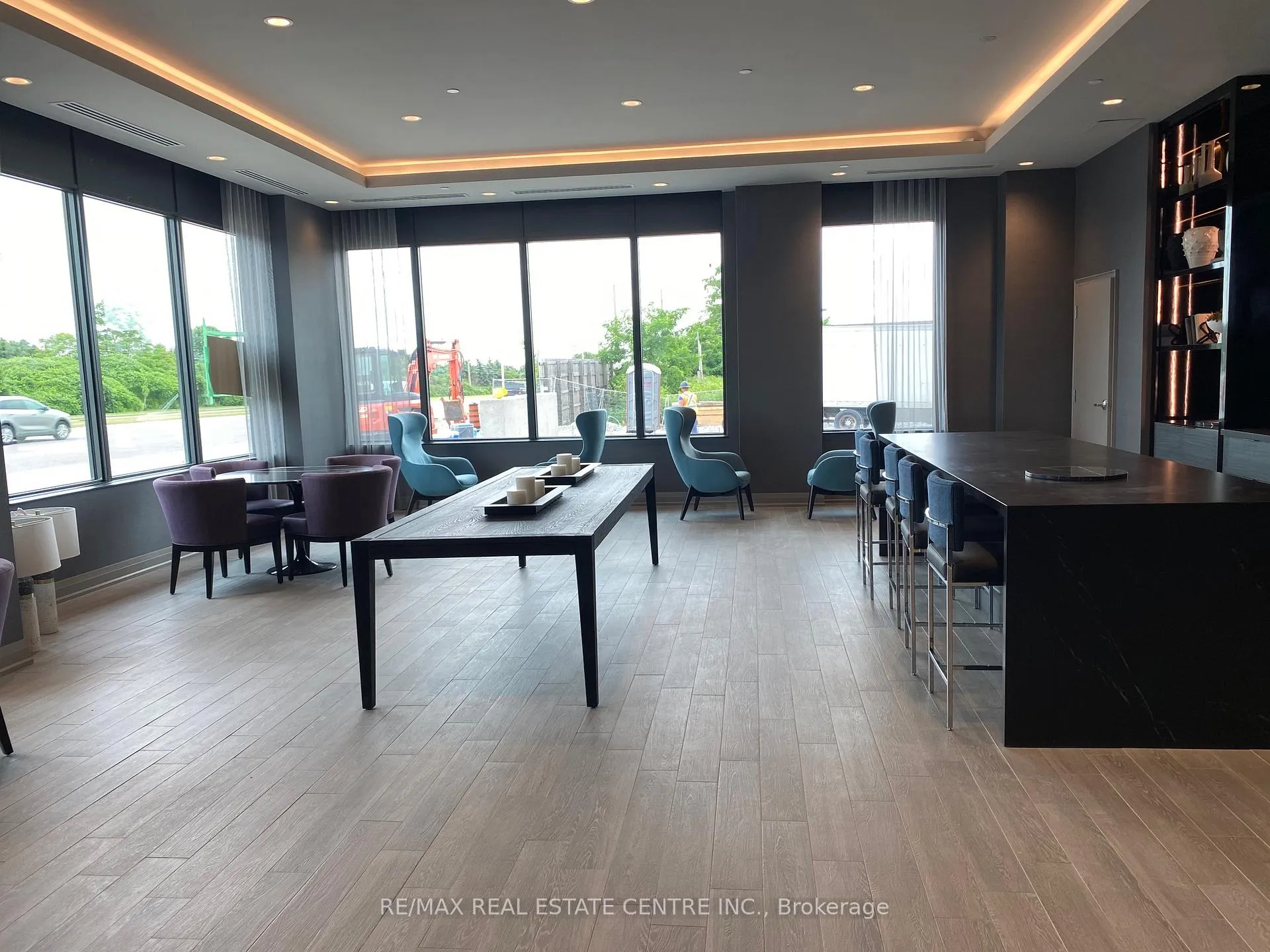 Photo 19 of Unit 228, 95 Dundas Street W, Oakville, Glenorchy — HOMEH