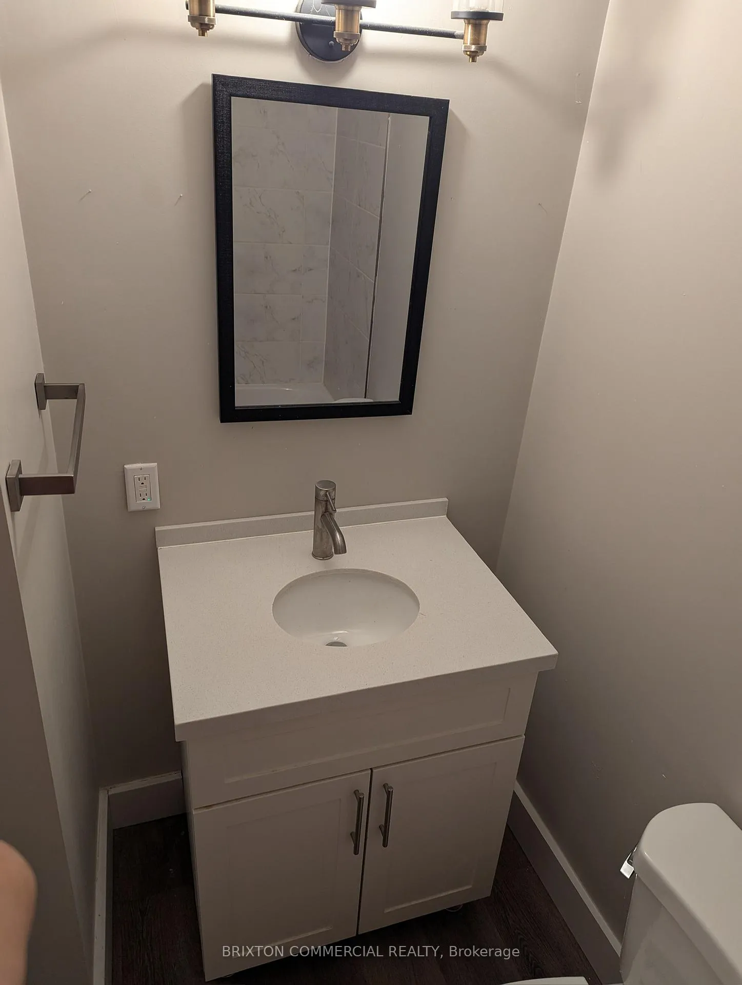 Photo 6 of Unit 11, 75 Elm Street, St. Thomas — HOMEH