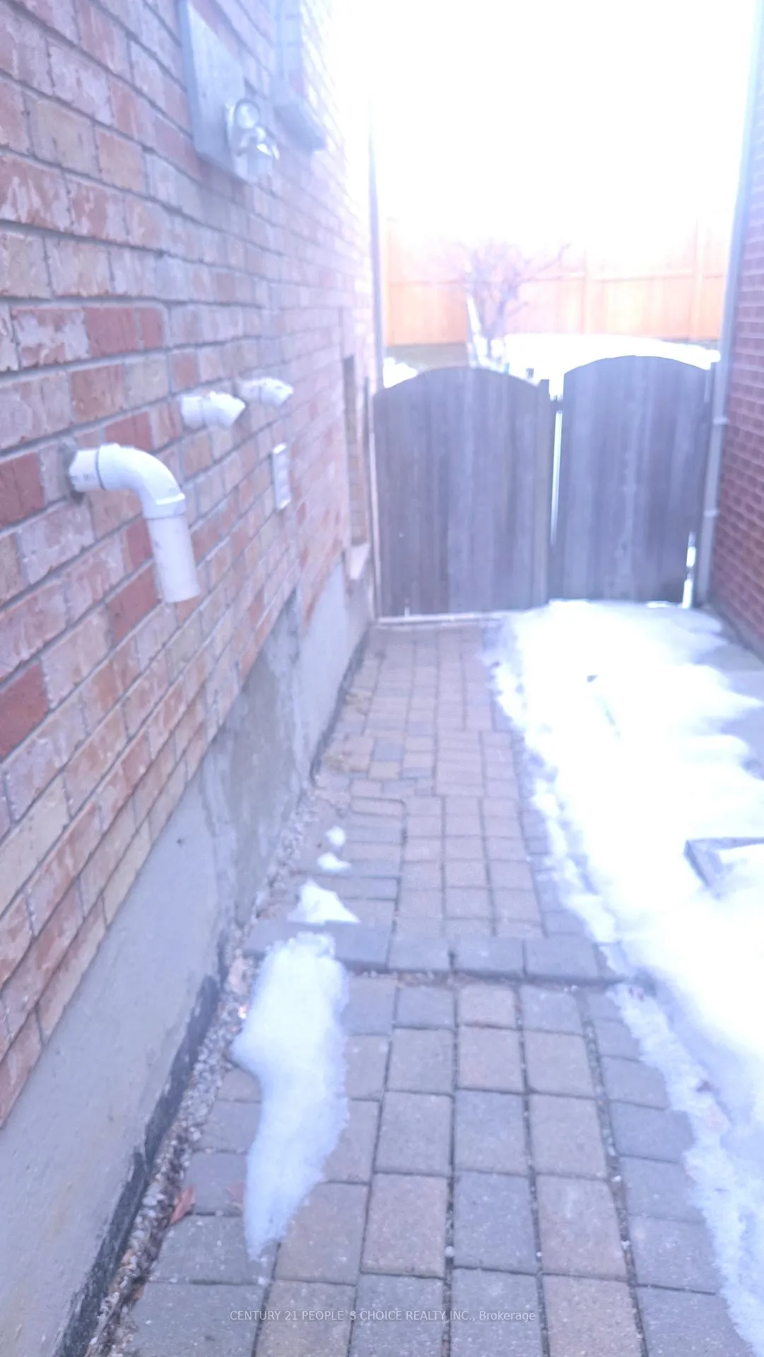 Photo 18 of 68 Pennyroyal Crescent, Brampton, Bramalea North Industrial — HOMEH