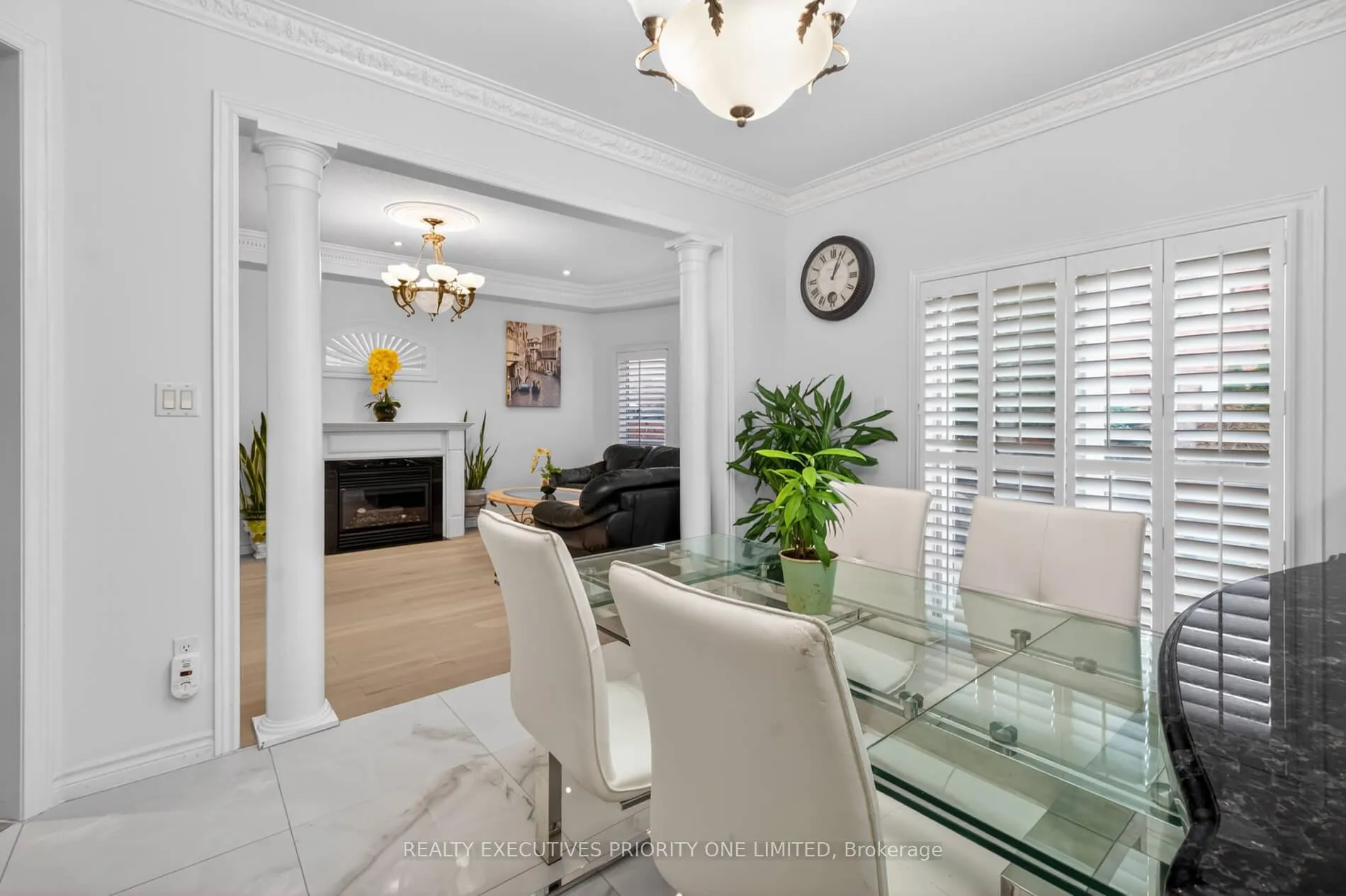 Photo 12 of 130 Greenview Circle, Vaughan, Rural Vaughan — HOMEH