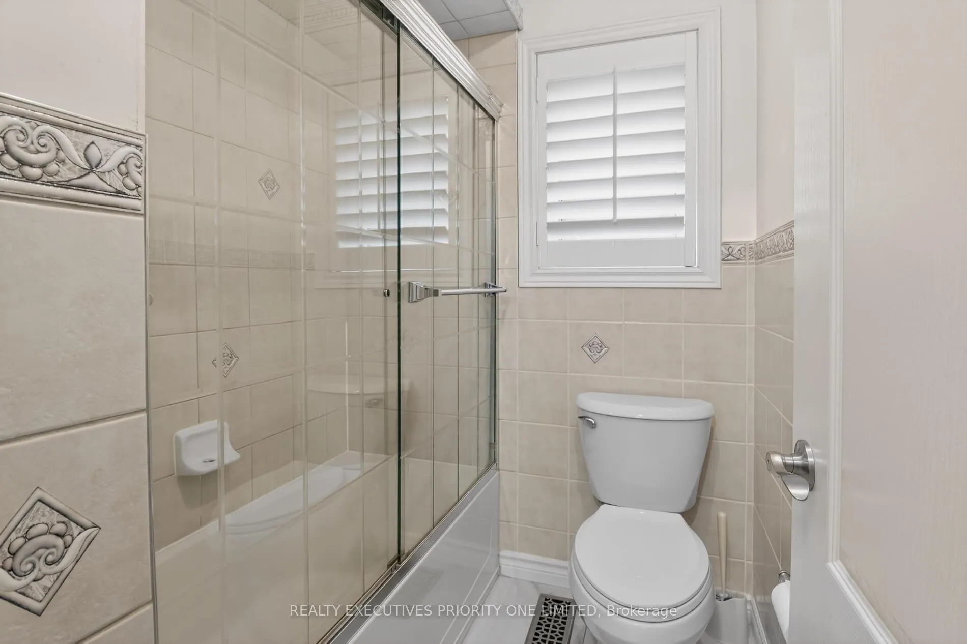 Photo 31 of 130 Greenview Circle, Vaughan, Rural Vaughan — HOMEH