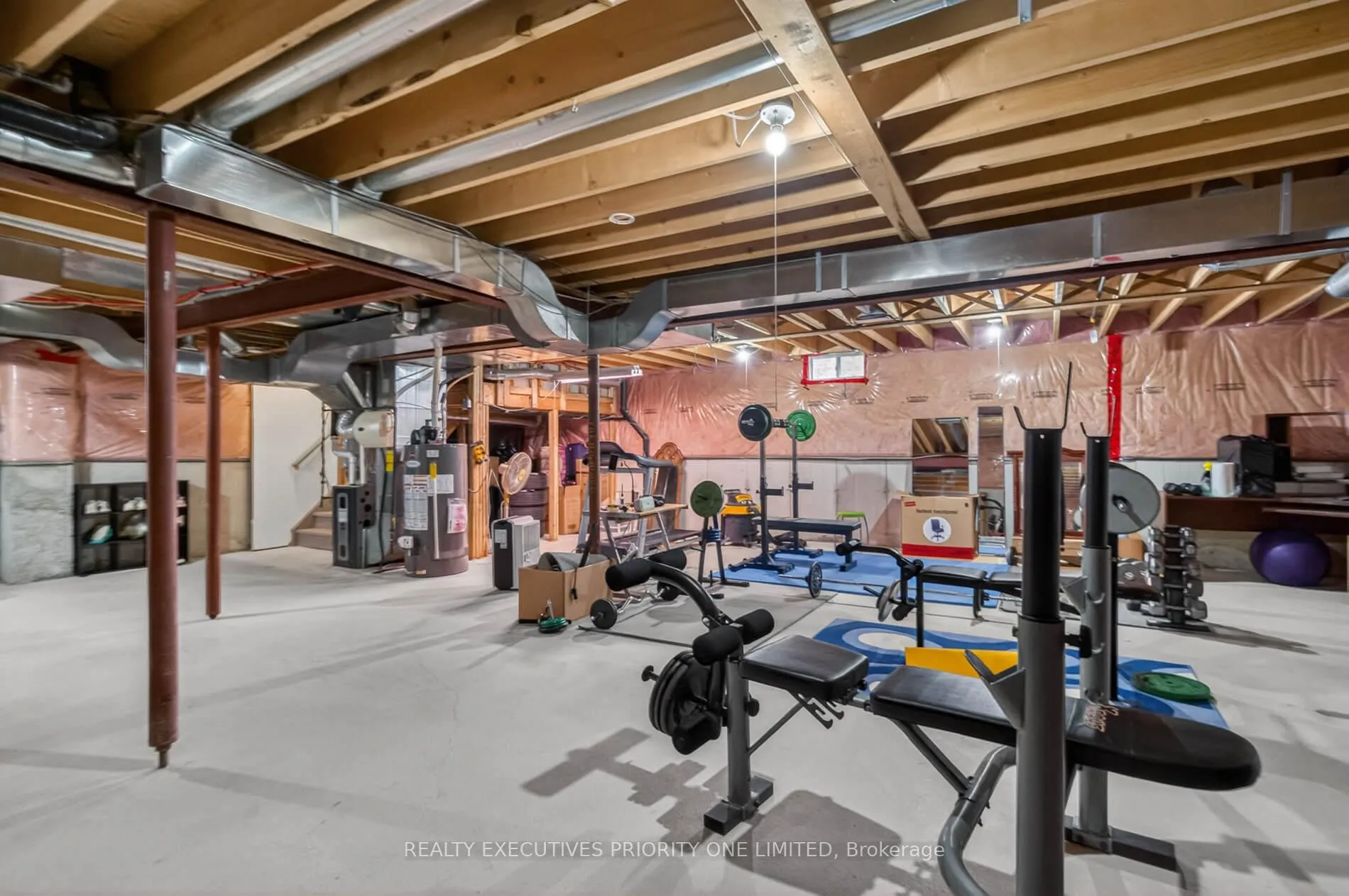 Photo 38 of 130 Greenview Circle, Vaughan, Rural Vaughan — HOMEH