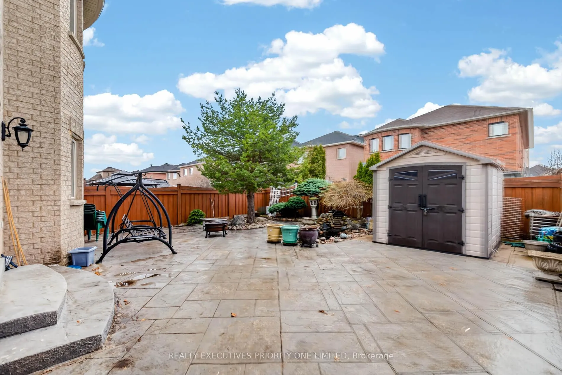 Photo 39 of 130 Greenview Circle, Vaughan, Rural Vaughan — HOMEH