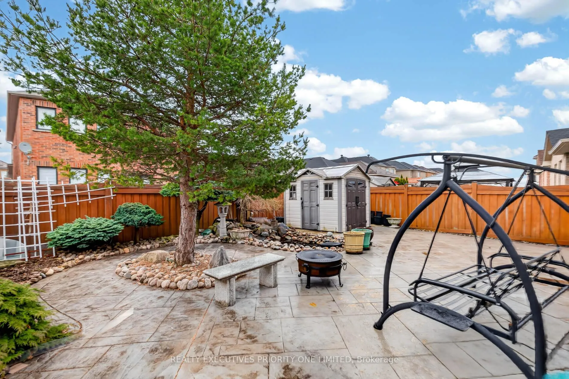 Photo 42 of 130 Greenview Circle, Vaughan, Rural Vaughan — HOMEH