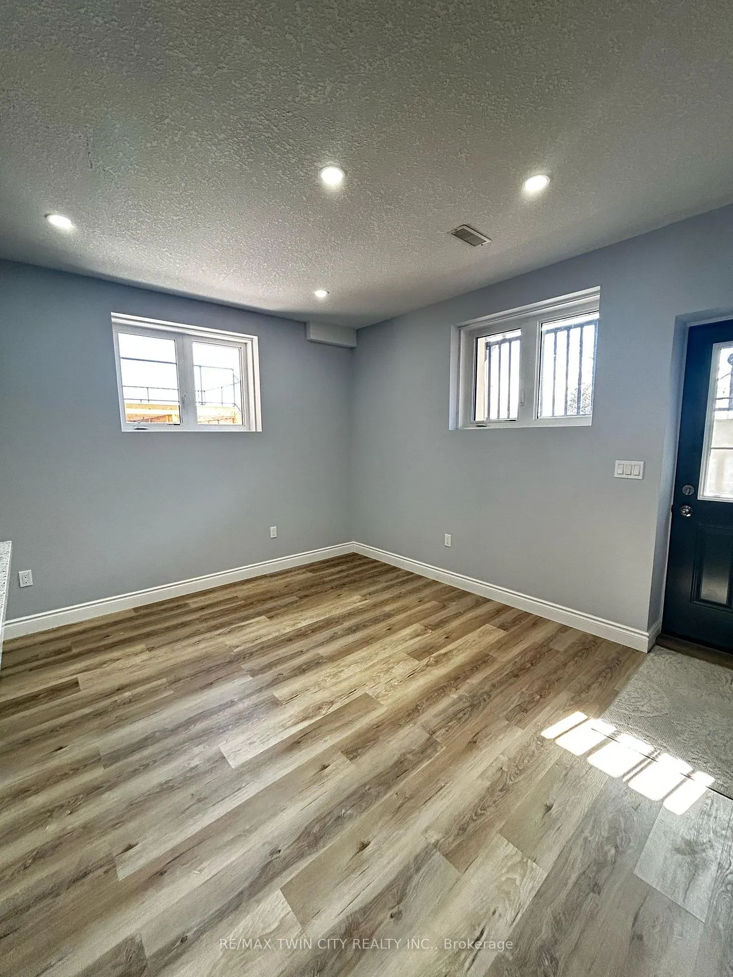 Photo 3 of Unit Basement, 513 Blair Creek Drive, Kitchener — HOMEH