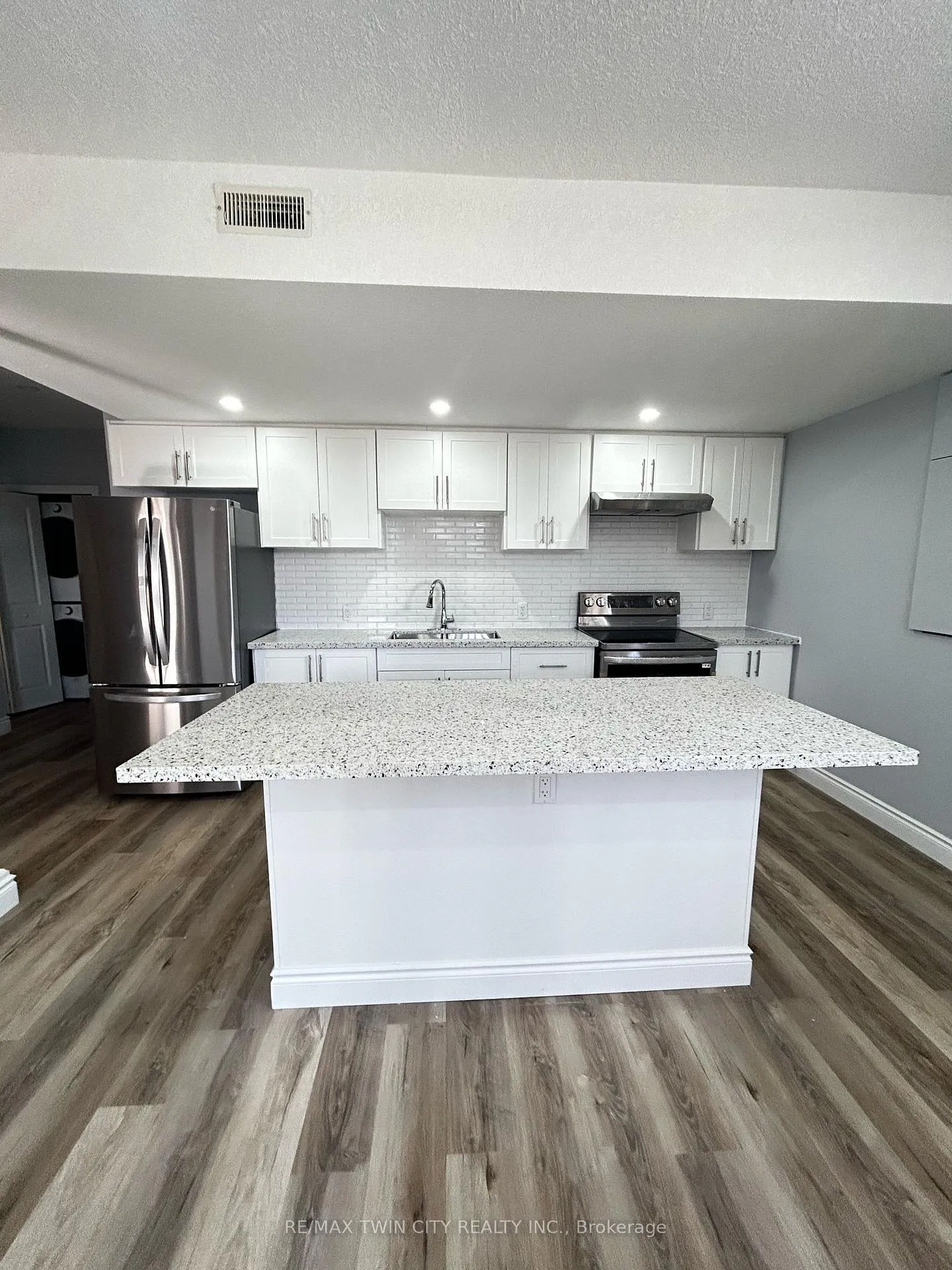 Photo 5 of Unit Basement, 513 Blair Creek Drive, Kitchener — HOMEH