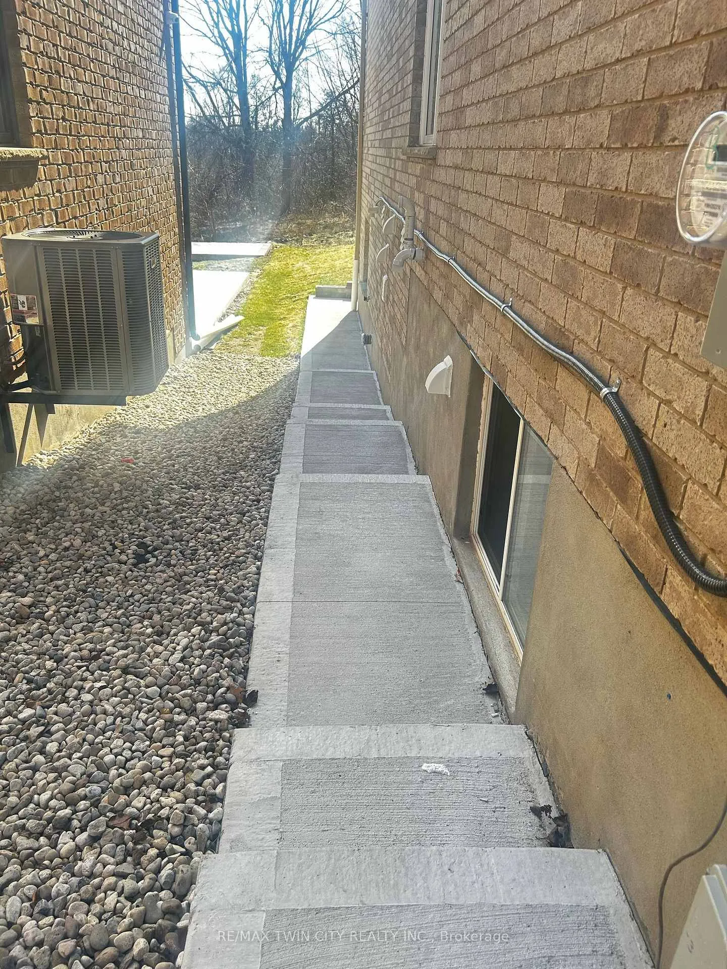 Photo 15 of Unit Basement, 513 Blair Creek Drive, Kitchener — HOMEH