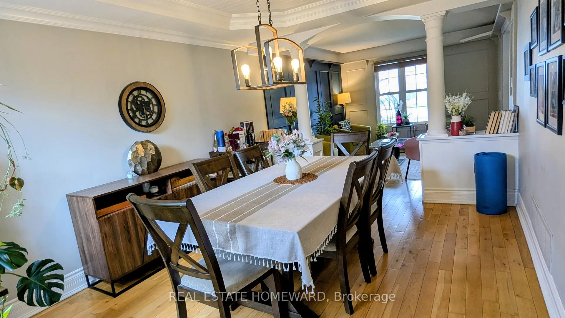 Photo 4 of 16 Wells Crescent, Whitby, Brooklin — HOMEH