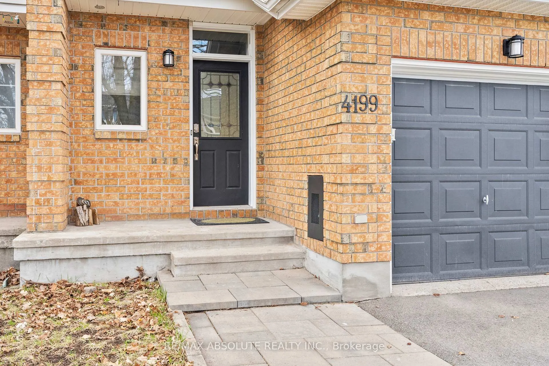 Photo 2 of 4199 Owl Valley Drive, Ottawa, Riverside South/Gloucester Glen — HOMEH