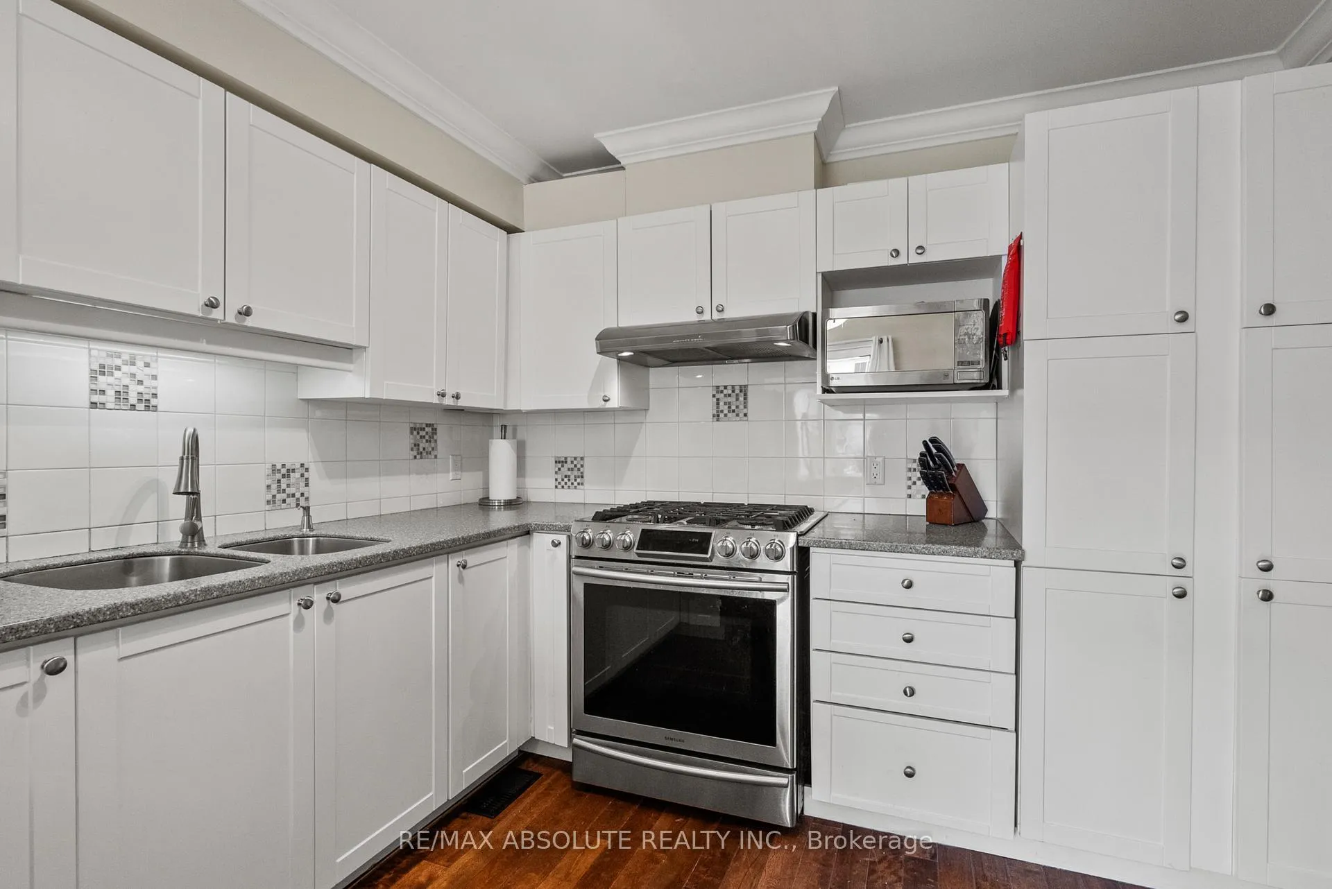 Photo 9 of 4199 Owl Valley Drive, Ottawa, Riverside South/Gloucester Glen — HOMEH