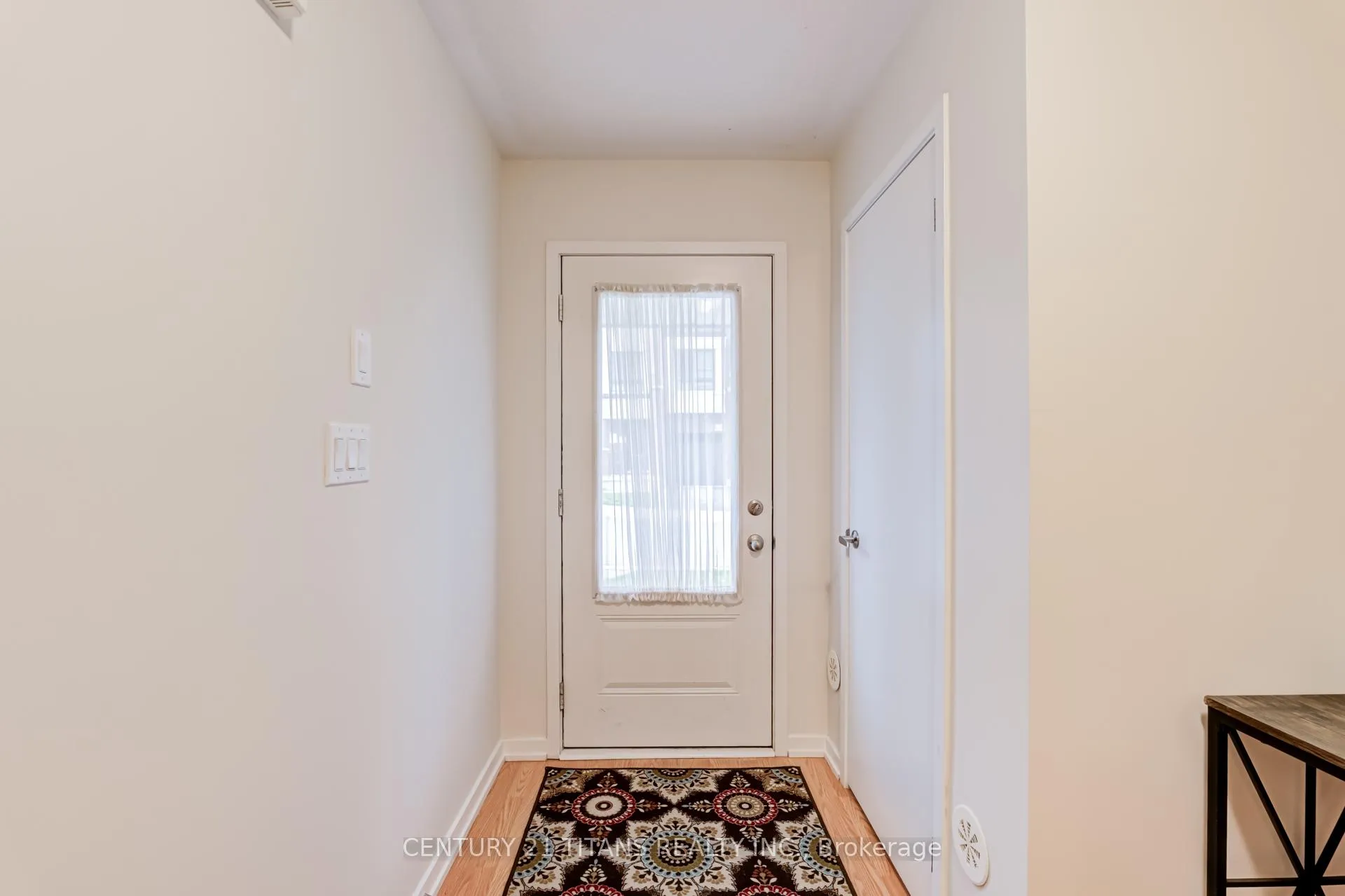 Photo 5 of 1320 Bradenton Path, Oshawa, Eastdale — HOMEH