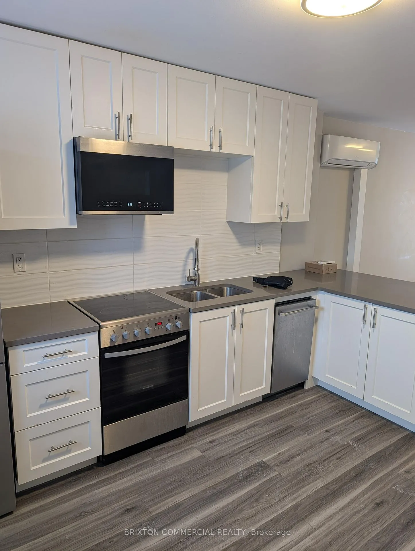 Photo 4 of Unit 10, 75 Elm Street, St. Thomas — HOMEH