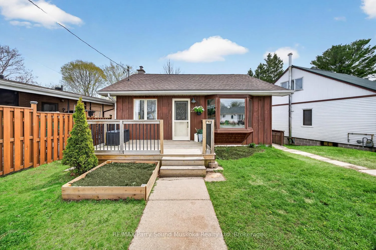 Photo 1 of 23 Highland Crescent, Parry Sound — HOMEH