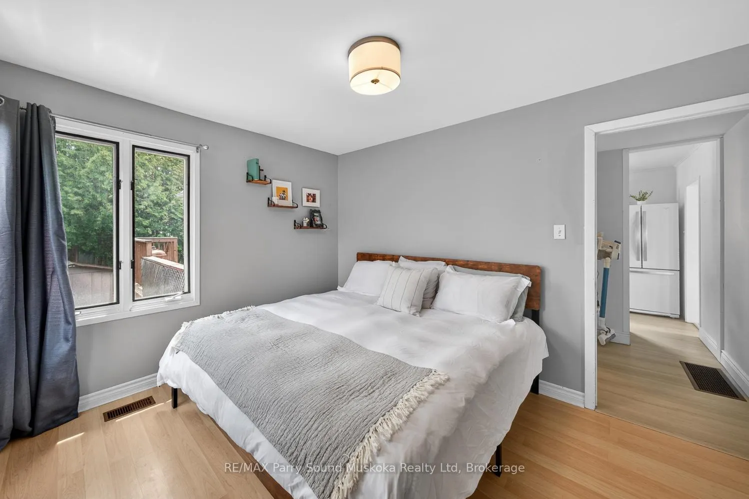 Photo 15 of 23 Highland Crescent, Parry Sound — HOMEH