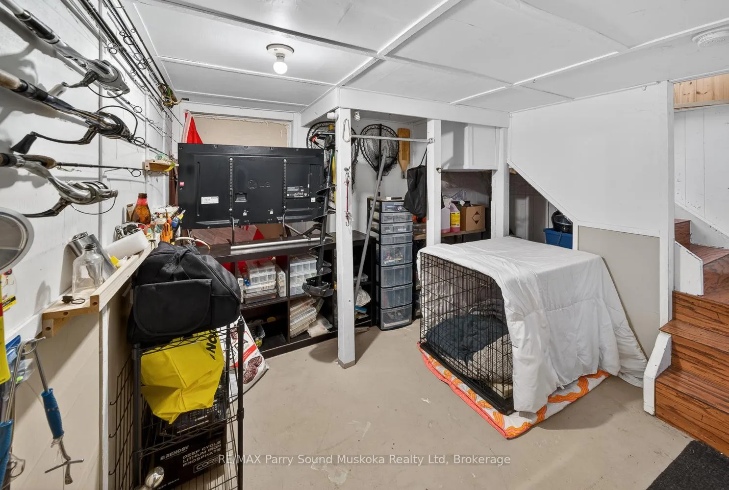 Photo 29 of 23 Highland Crescent, Parry Sound — HOMEH