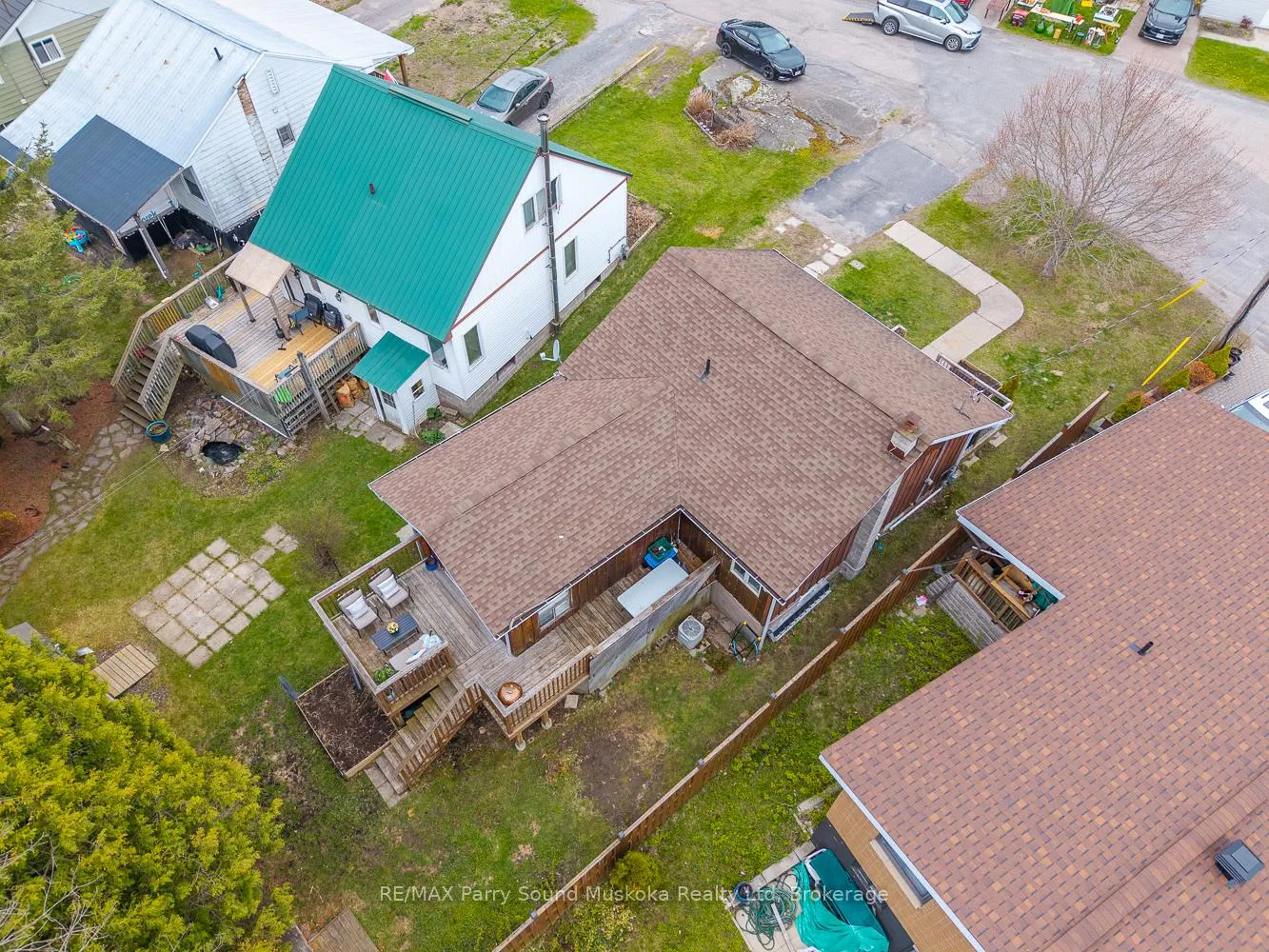 Photo 33 of 23 Highland Crescent, Parry Sound — HOMEH