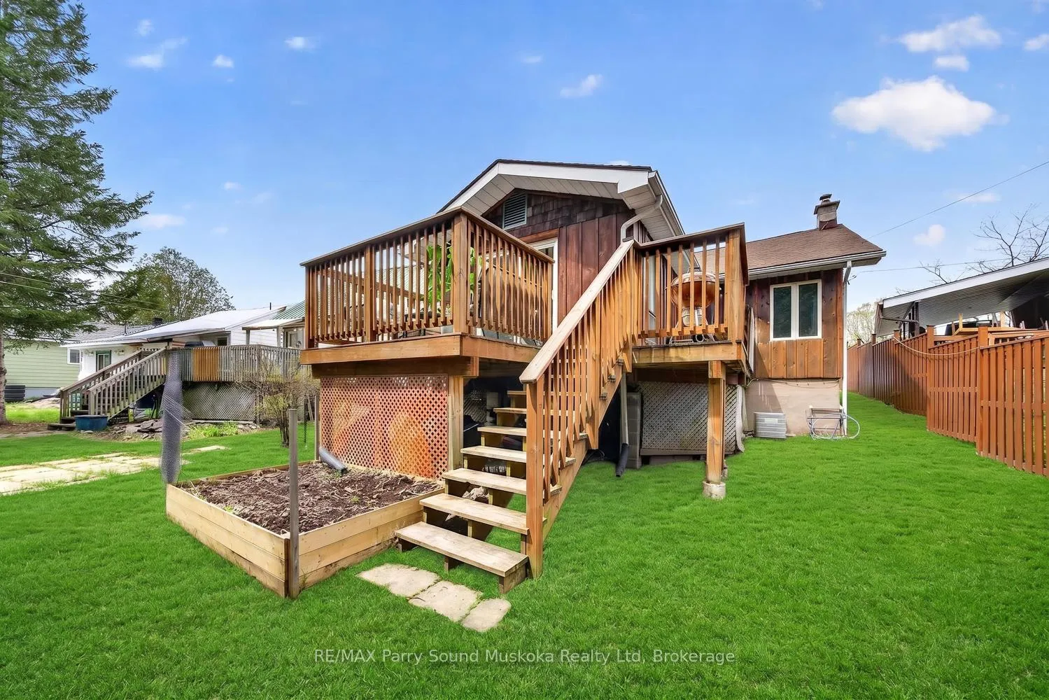 Photo 39 of 23 Highland Crescent, Parry Sound — HOMEH