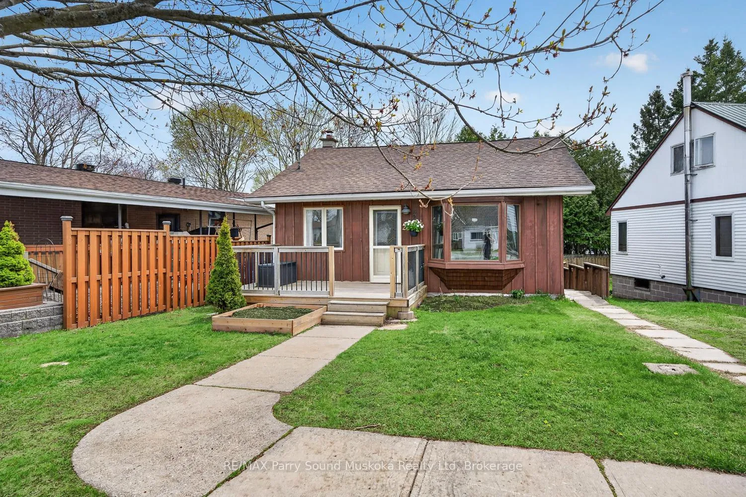 Photo 45 of 23 Highland Crescent, Parry Sound — HOMEH