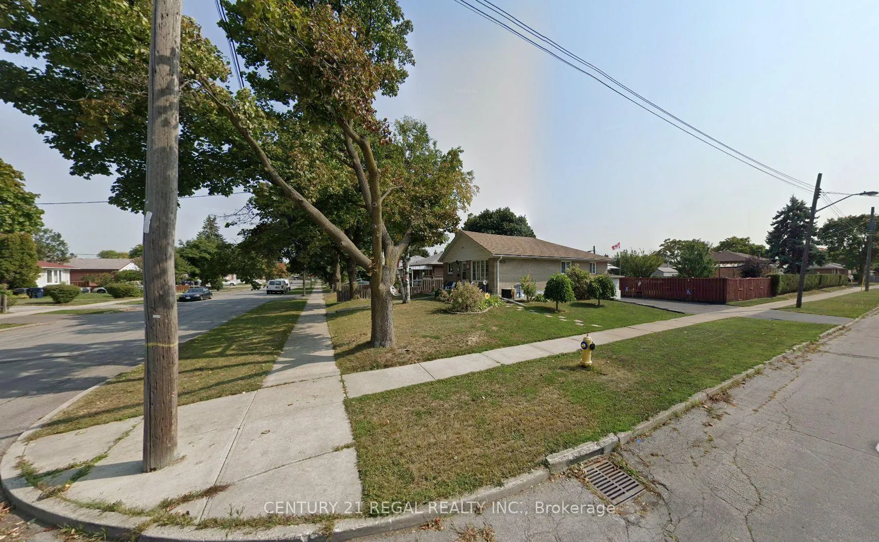 Photo 9 of 9 Guiness Avenue, Etobicoke, West Humber-Clairville — HOMEH