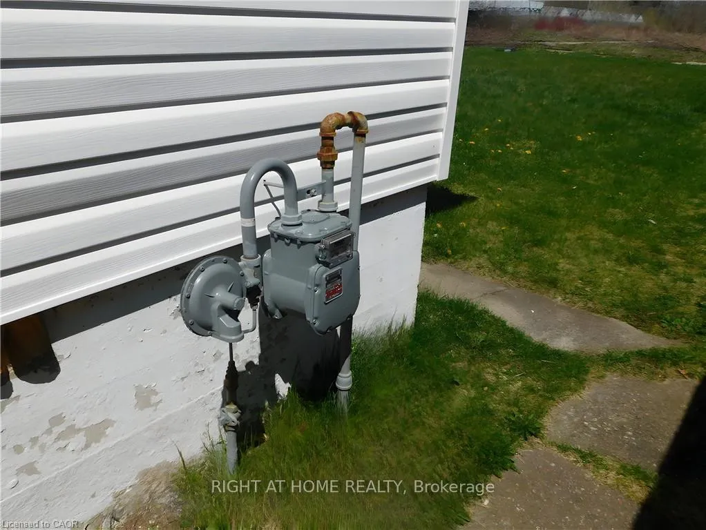 Photo 13 of 2474 Highway 24 W, Norfolk, Townsend — HOMEH