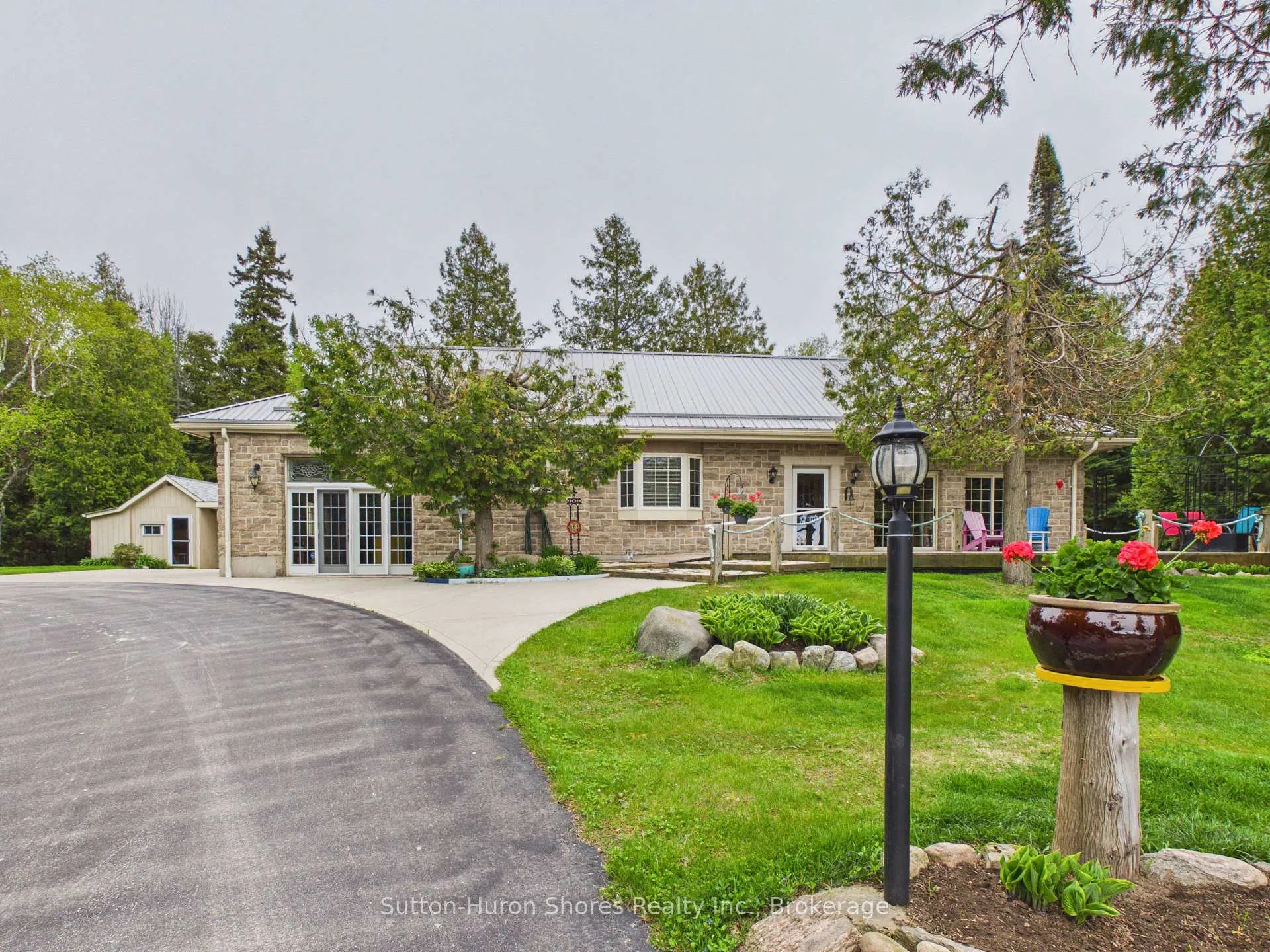 Photo 4 of 484 Sunset Drive, Kincardine — HOMEH