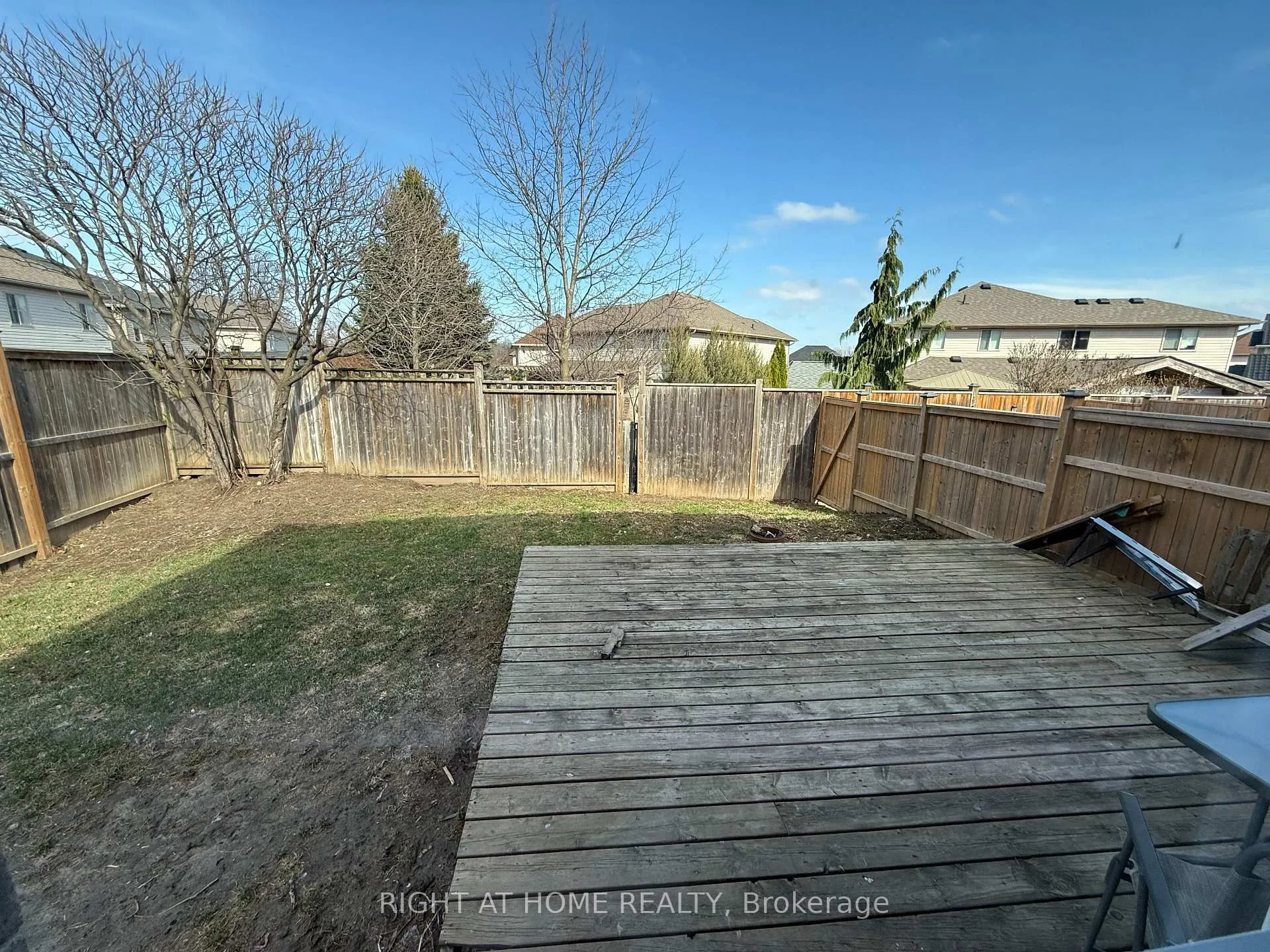 Photo 5 of 133 Templewood Drive, Kitchener, Brigadoon — HOMEH