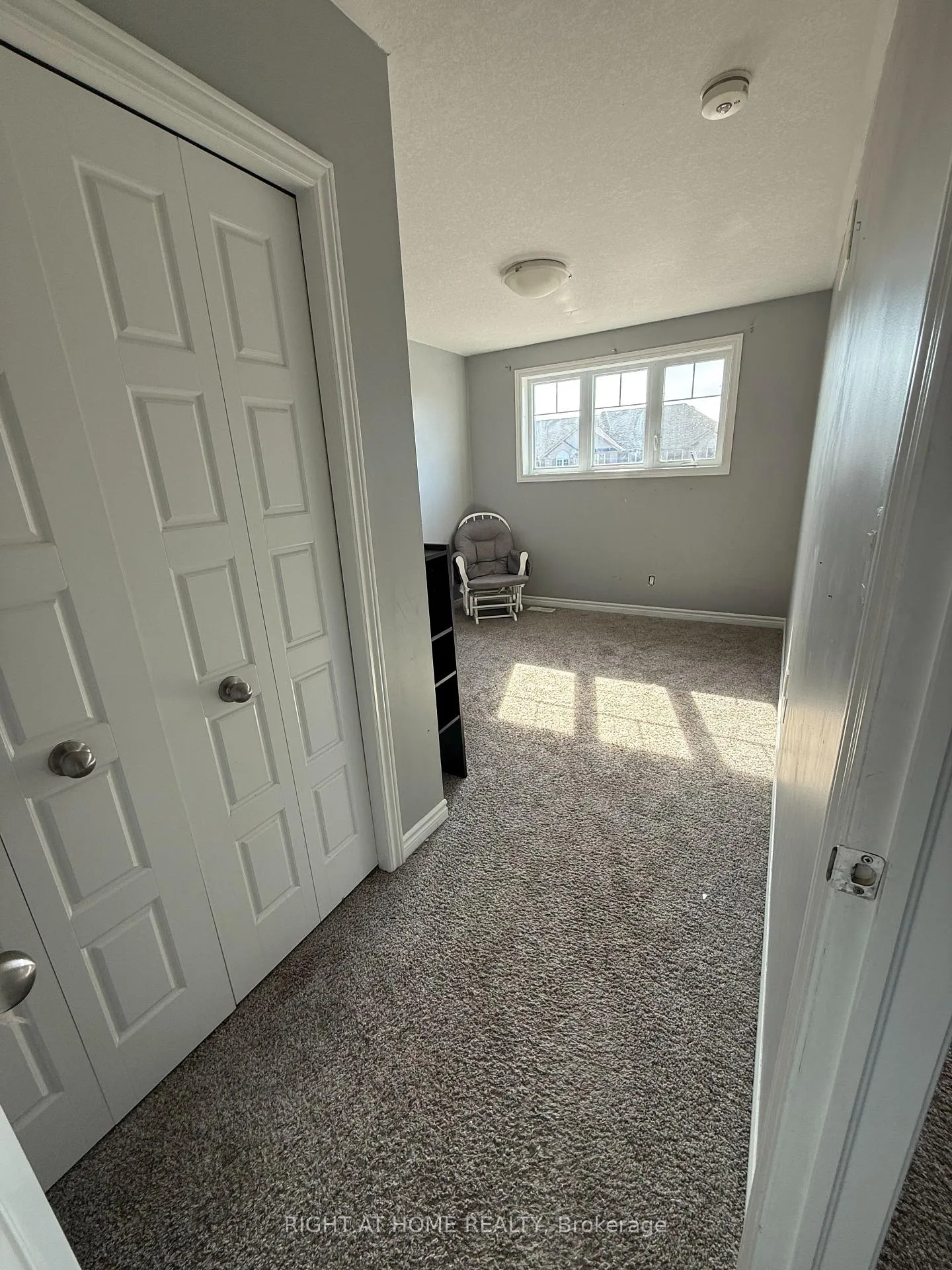 Photo 19 of 133 Templewood Drive, Kitchener, Brigadoon — HOMEH