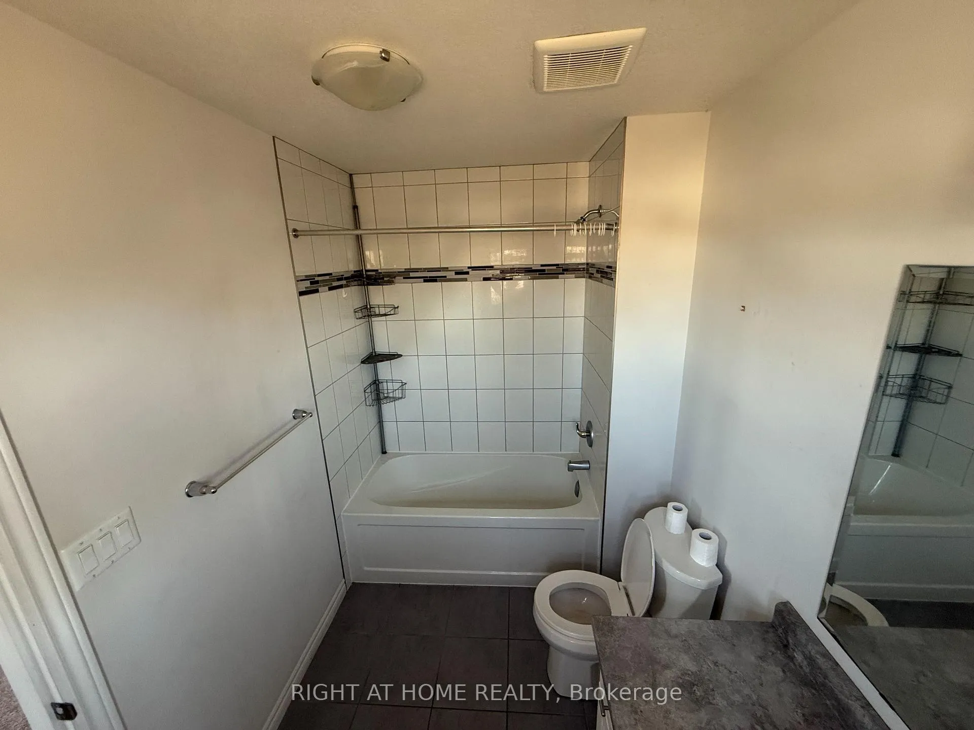 Photo 31 of 133 Templewood Drive, Kitchener, Brigadoon — HOMEH