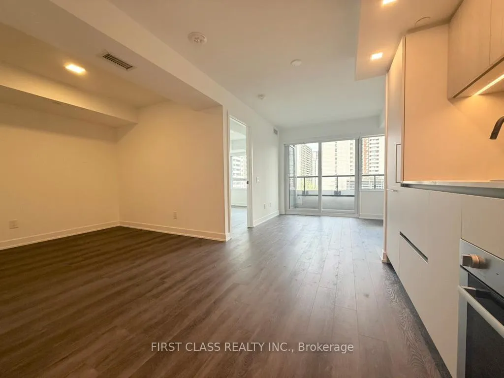 Front of Unit 1301, 609 Sherbourne Street