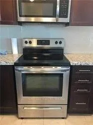Photo 4 of Unit 420, 7325 Markham Road, Markham, Cedarwood — HOMEH