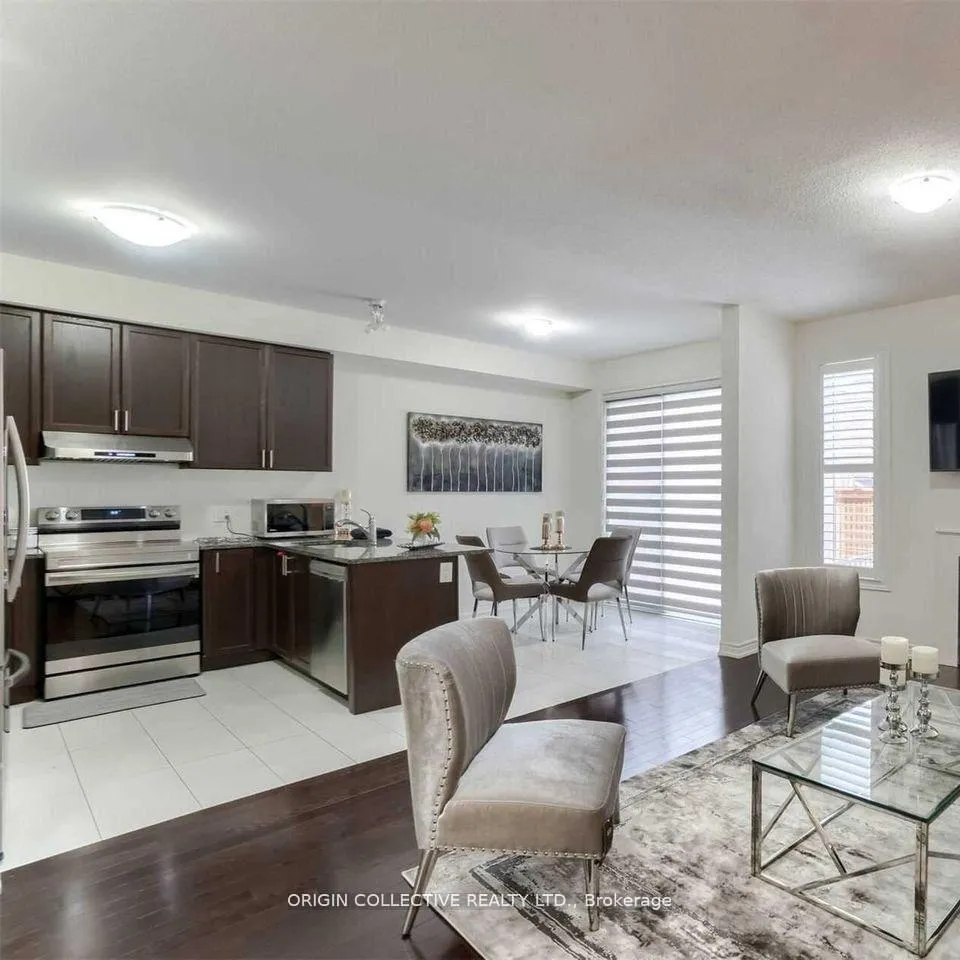Photo 3 of 15 Germain Circle, Brampton, Credit Valley — HOMEH