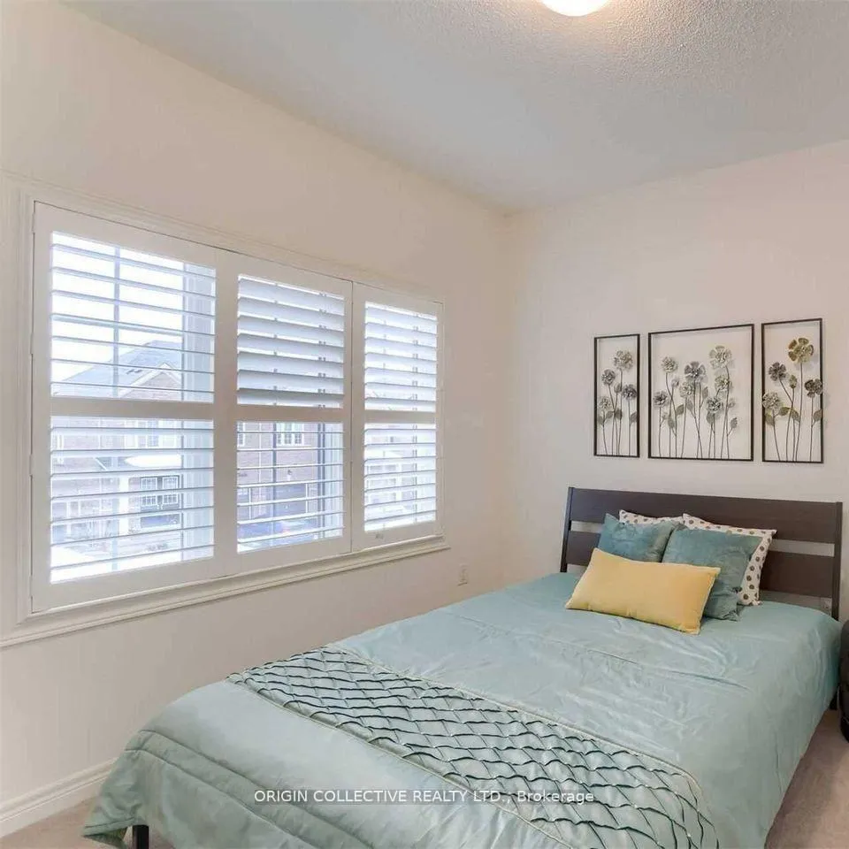 Photo 6 of 15 Germain Circle, Brampton, Credit Valley — HOMEH