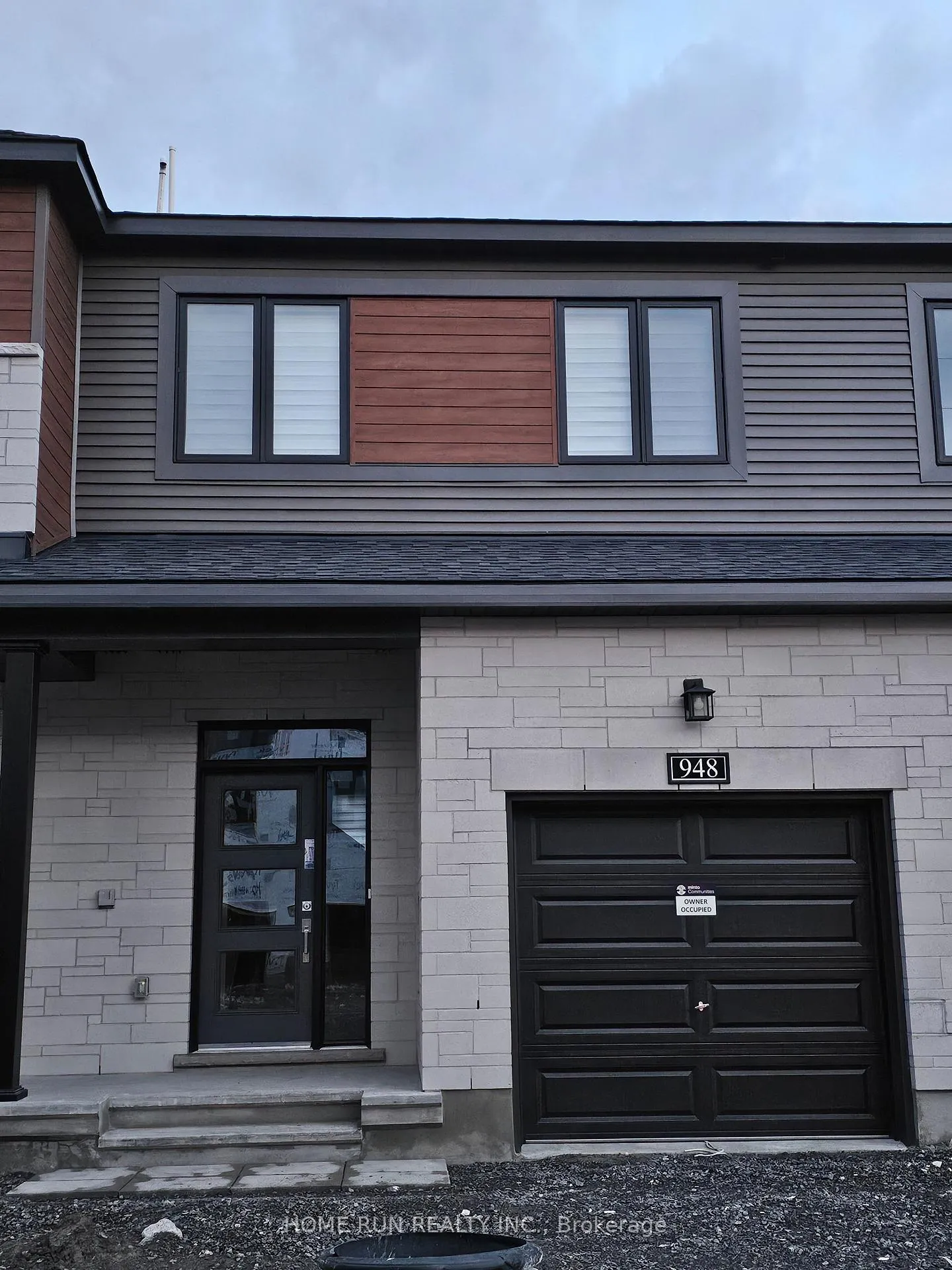 Photo 1 of 948 Eileen Vollick Crescent, Ottawa, Kanata - Morgan's Grant/South March — HOMEH