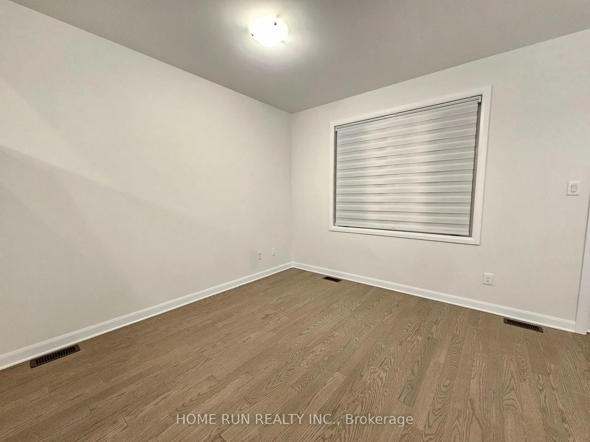 Photo 13 of 948 Eileen Vollick Crescent, Ottawa, Kanata - Morgan's Grant/South March — HOMEH