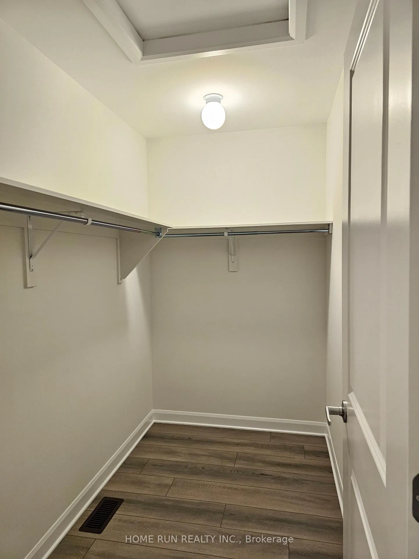 Photo 16 of 948 Eileen Vollick Crescent, Ottawa, Kanata - Morgan's Grant/South March — HOMEH