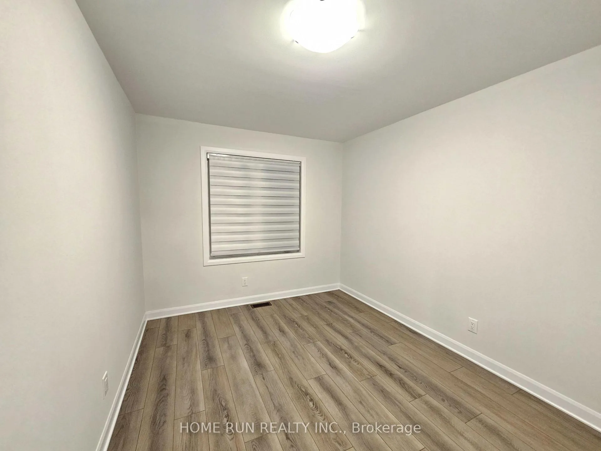Photo 19 of 948 Eileen Vollick Crescent, Ottawa, Kanata - Morgan's Grant/South March — HOMEH