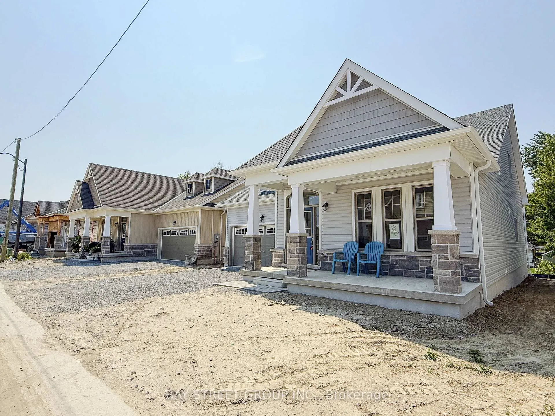 Photo 2 of 18 Shelson Place, Georgina, Sutton & Jackson's Point — HOMEH