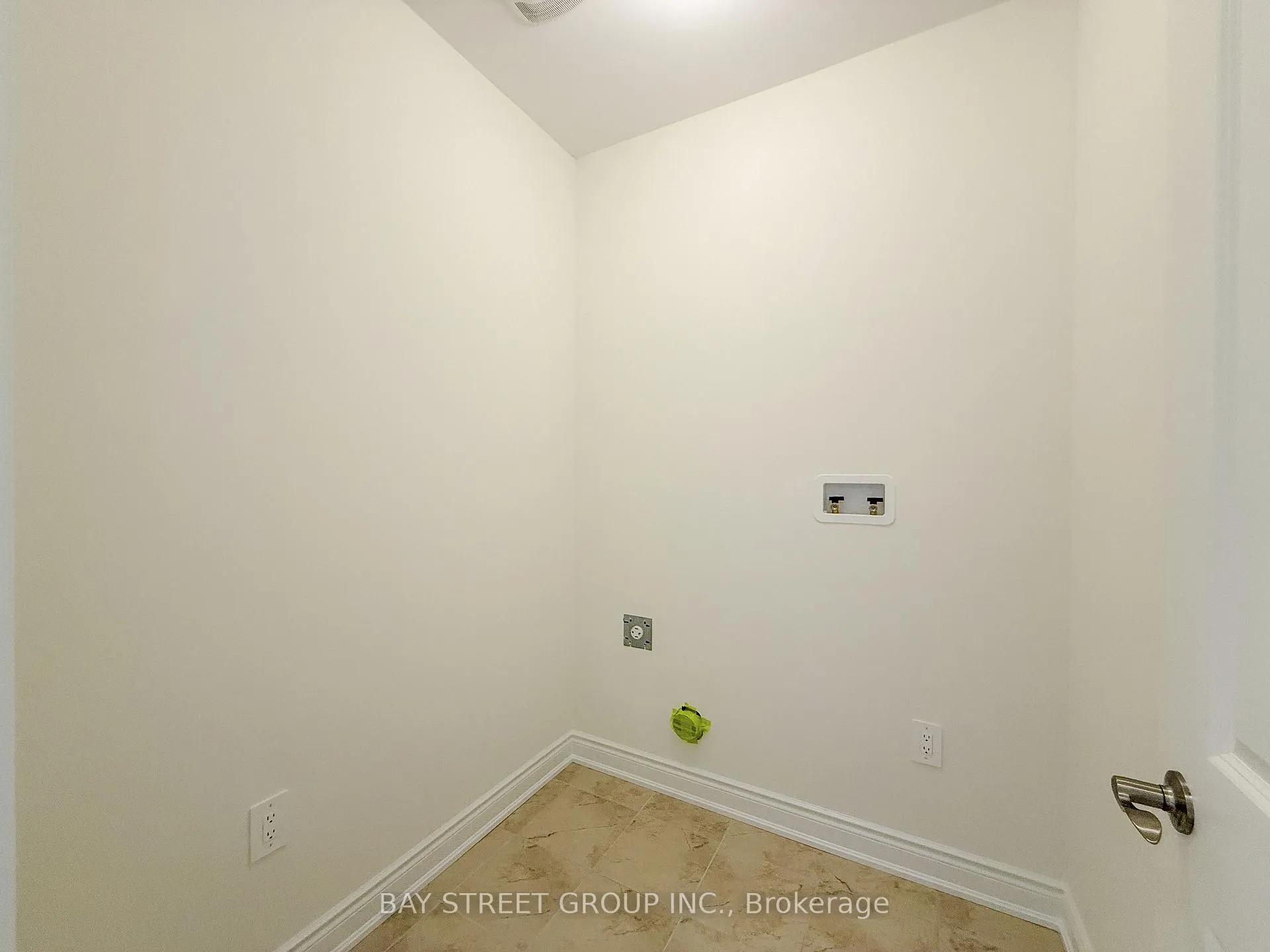 Photo 7 of 18 Shelson Place, Georgina, Sutton & Jackson's Point — HOMEH