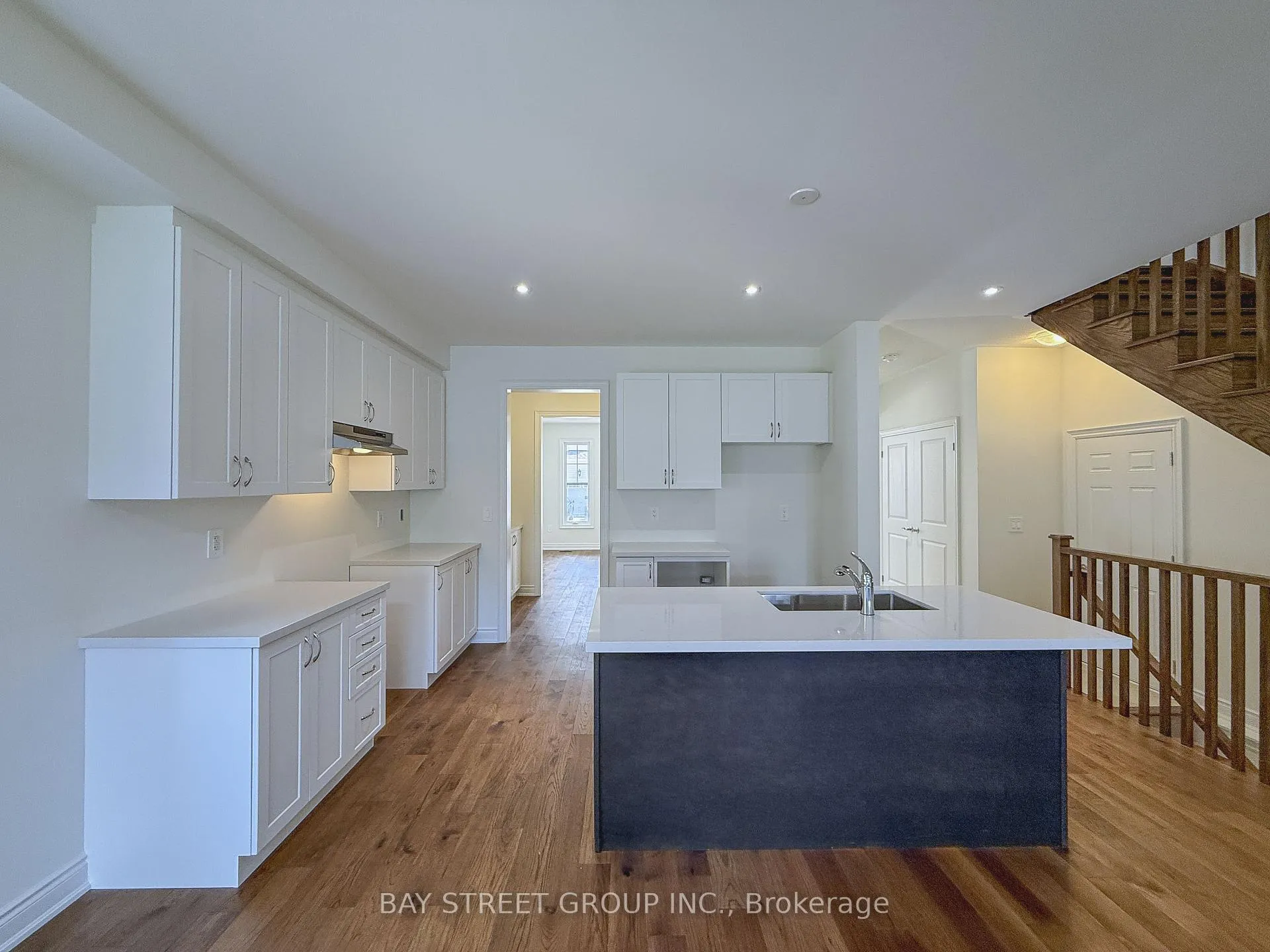 Photo 8 of 18 Shelson Place, Georgina, Sutton & Jackson's Point — HOMEH