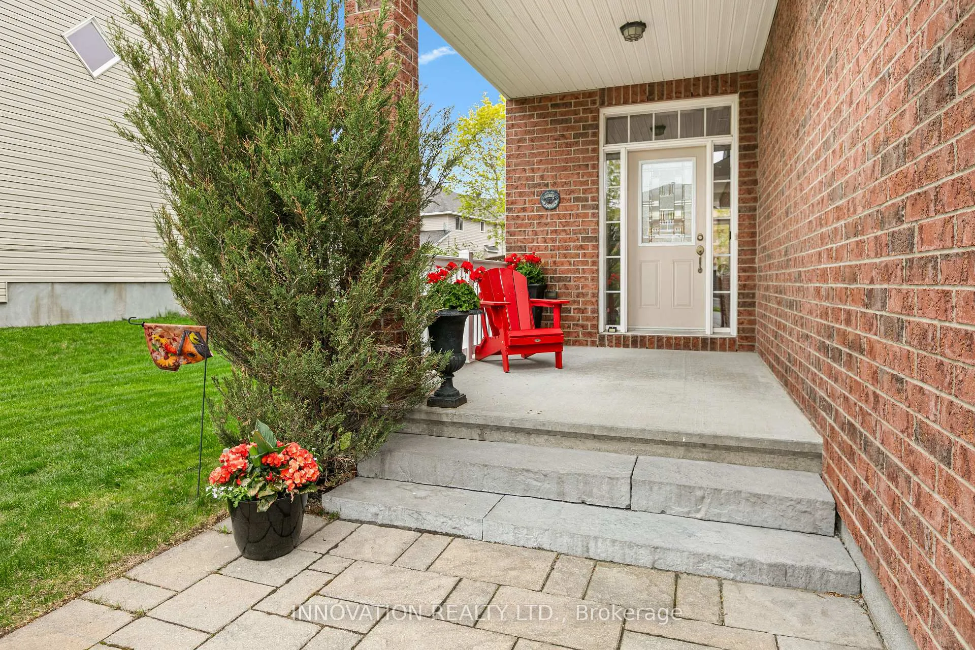 Photo 2 of 372 Kingbrook Drive, Ottawa, Kanata - Bridlewood — HOMEH