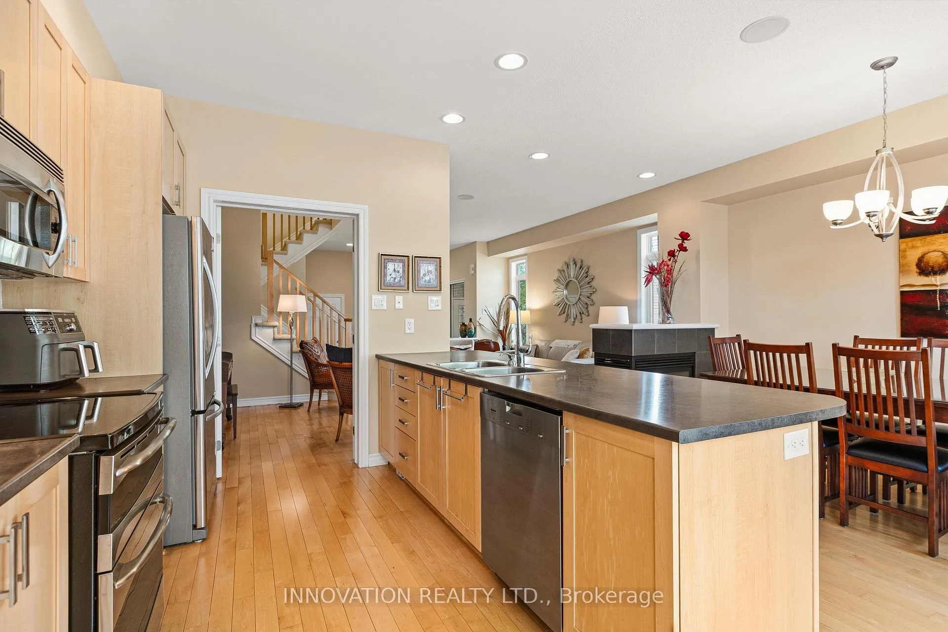 Photo 16 of 372 Kingbrook Drive, Ottawa, Kanata - Bridlewood — HOMEH