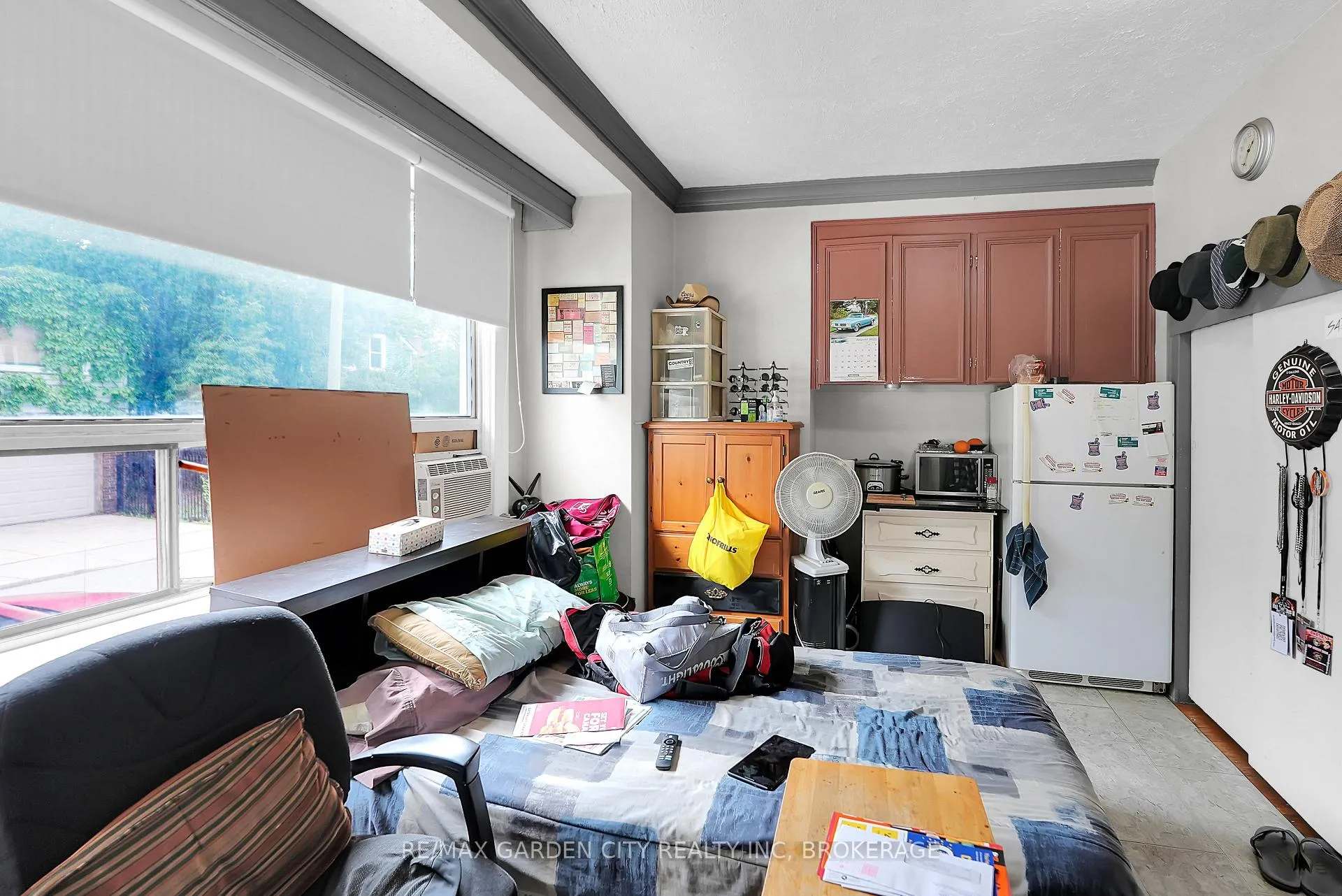 Photo 12 of 213 Geneva Street, St. Catharines, Downtown — HOMEH