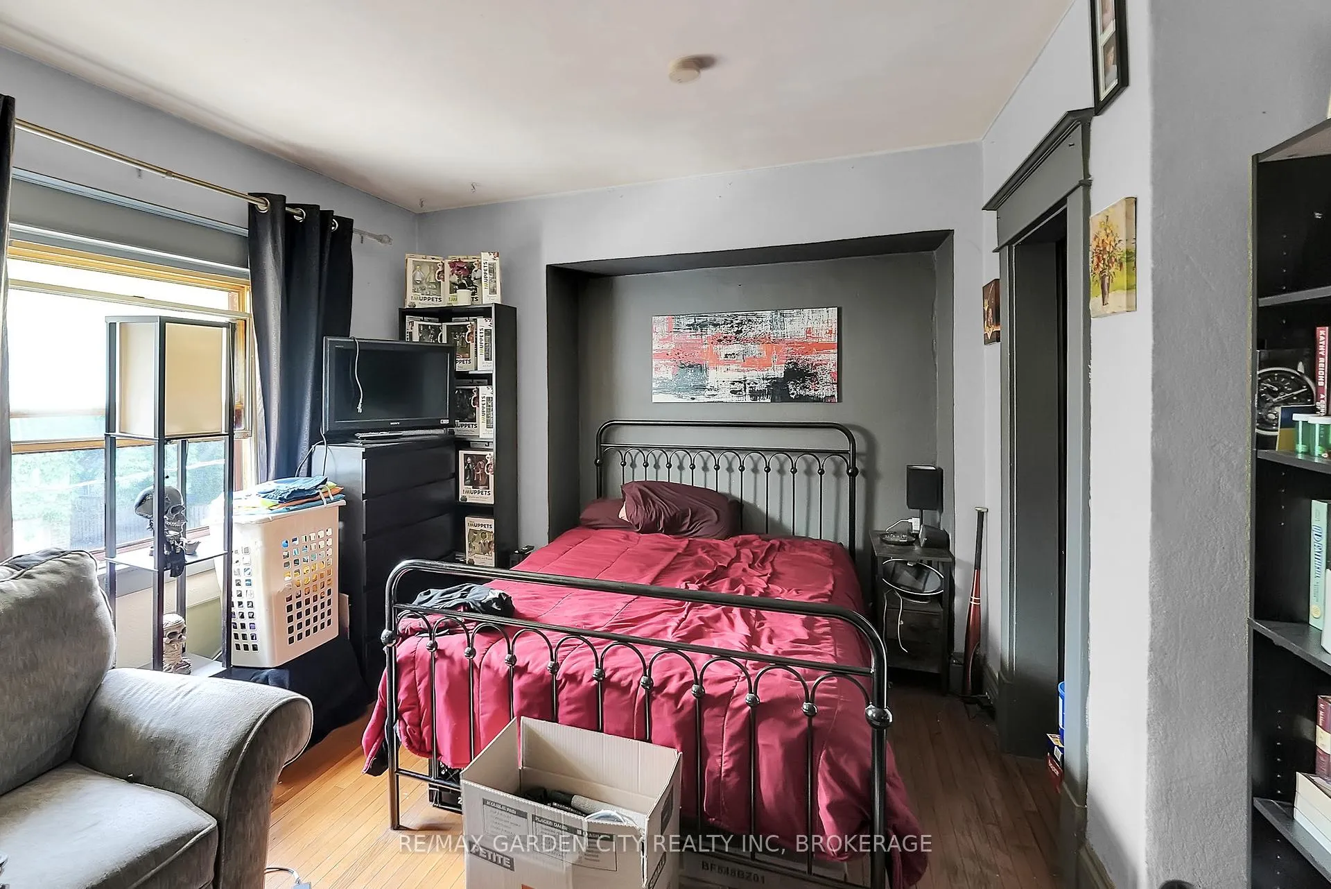 Photo 17 of 213 Geneva Street, St. Catharines, Downtown — HOMEH