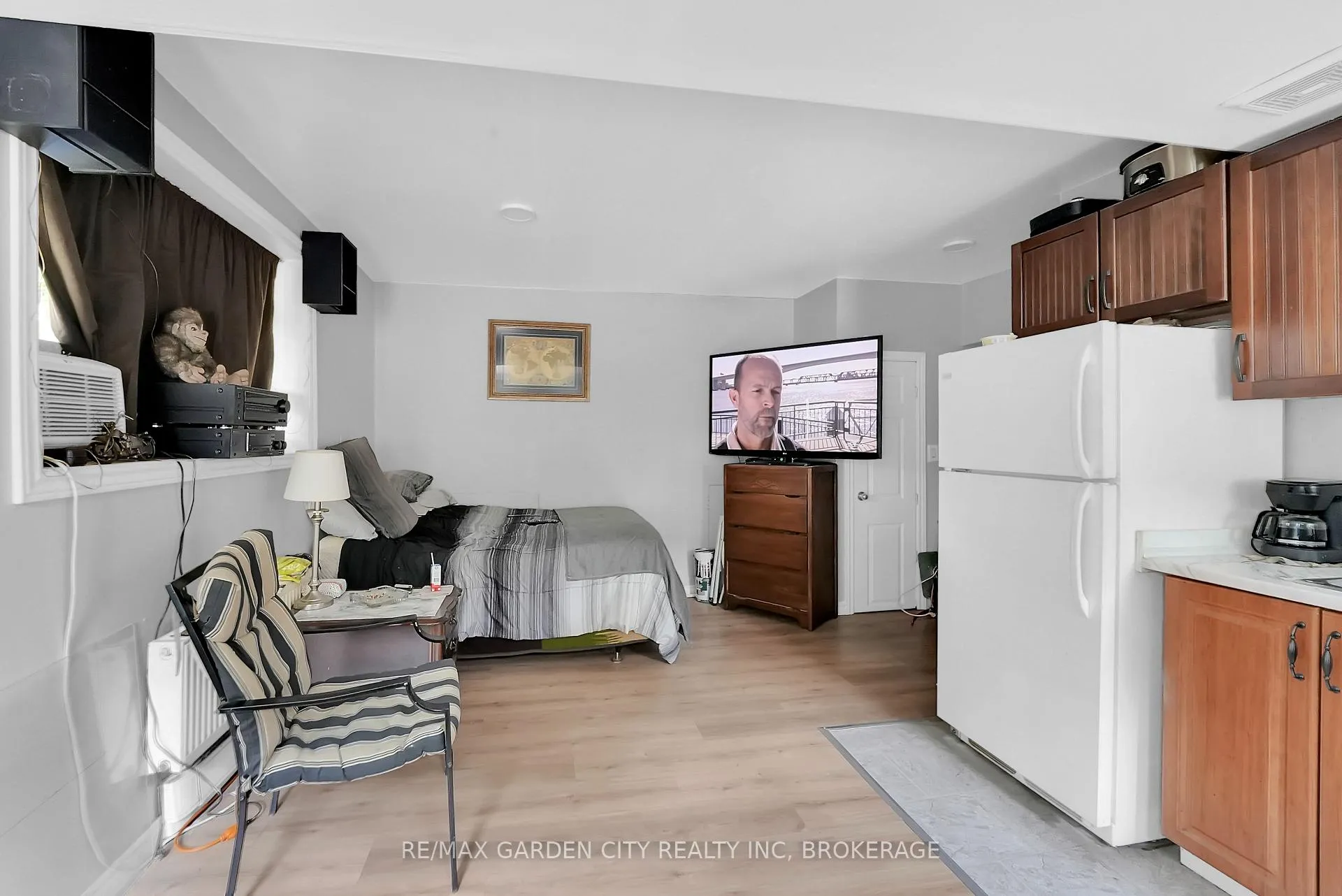 Photo 23 of 213 Geneva Street, St. Catharines, Downtown — HOMEH
