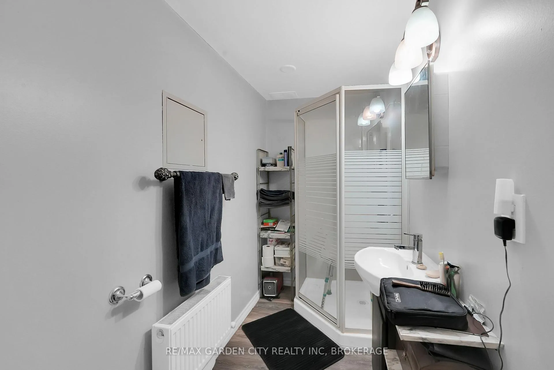 Photo 25 of 213 Geneva Street, St. Catharines, Downtown — HOMEH