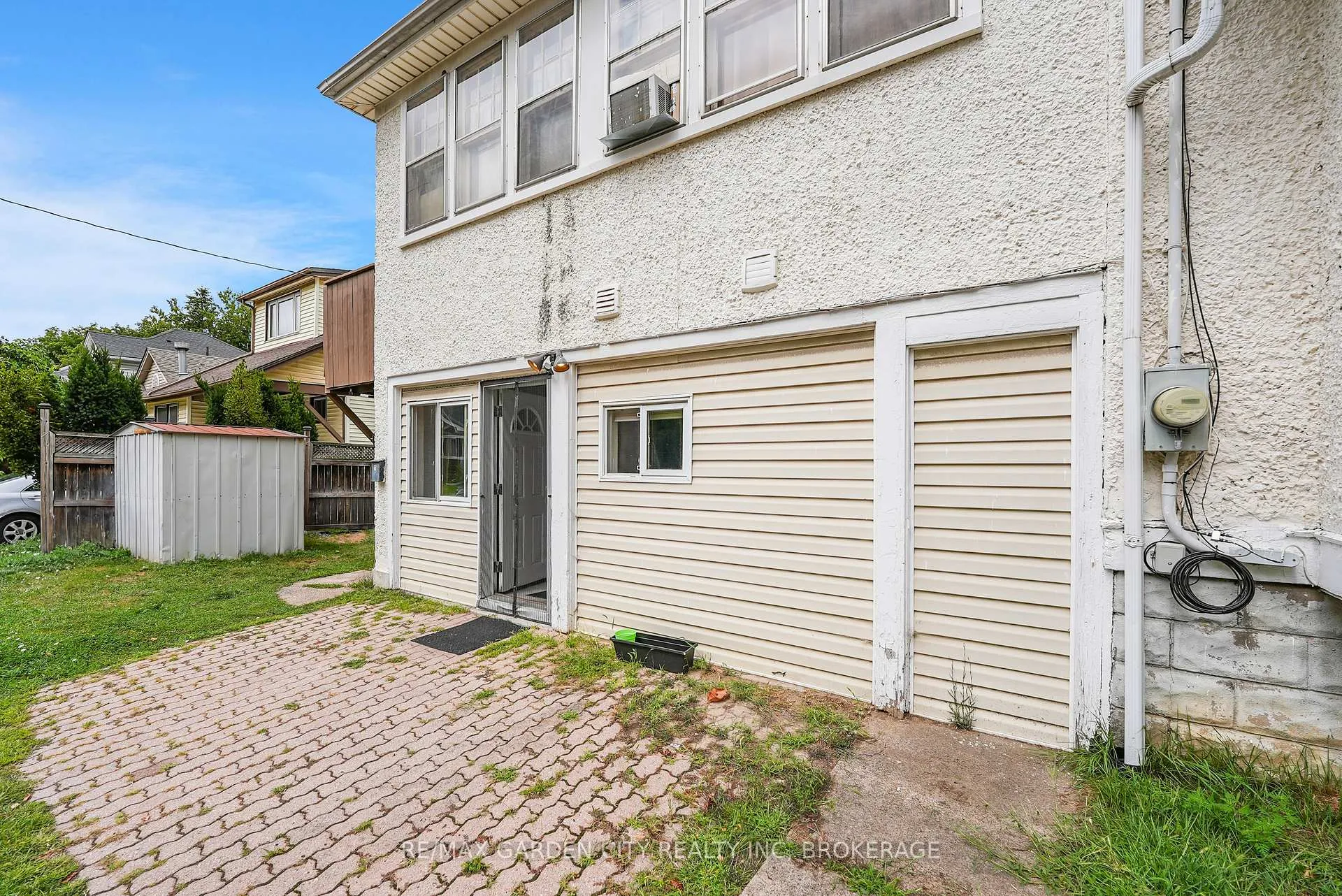 Photo 5 of 213 Geneva Street, St. Catharines, Downtown — HOMEH