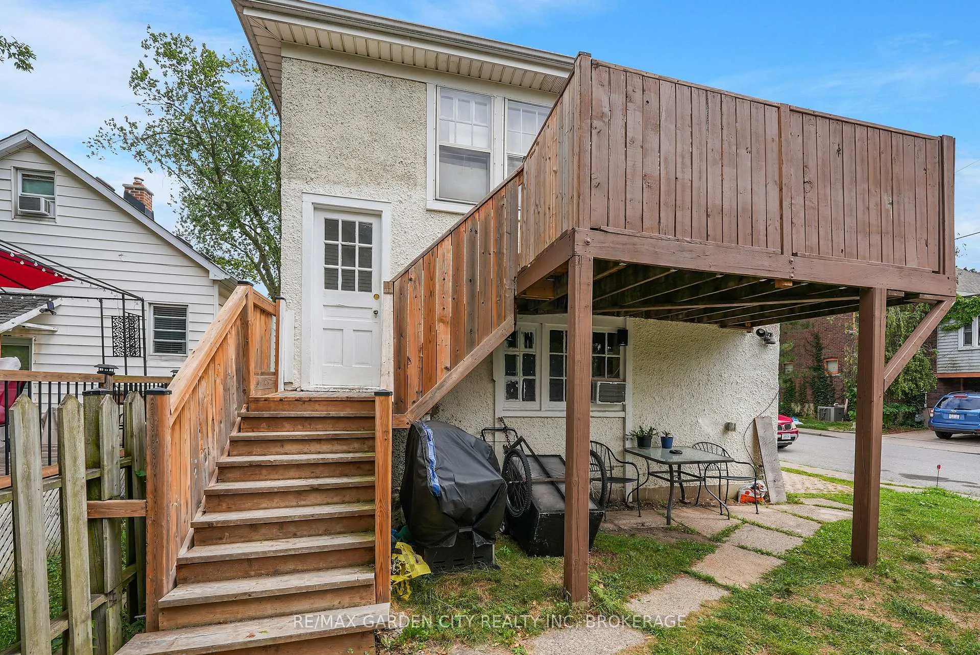 Photo 9 of 213 Geneva Street, St. Catharines, Downtown — HOMEH