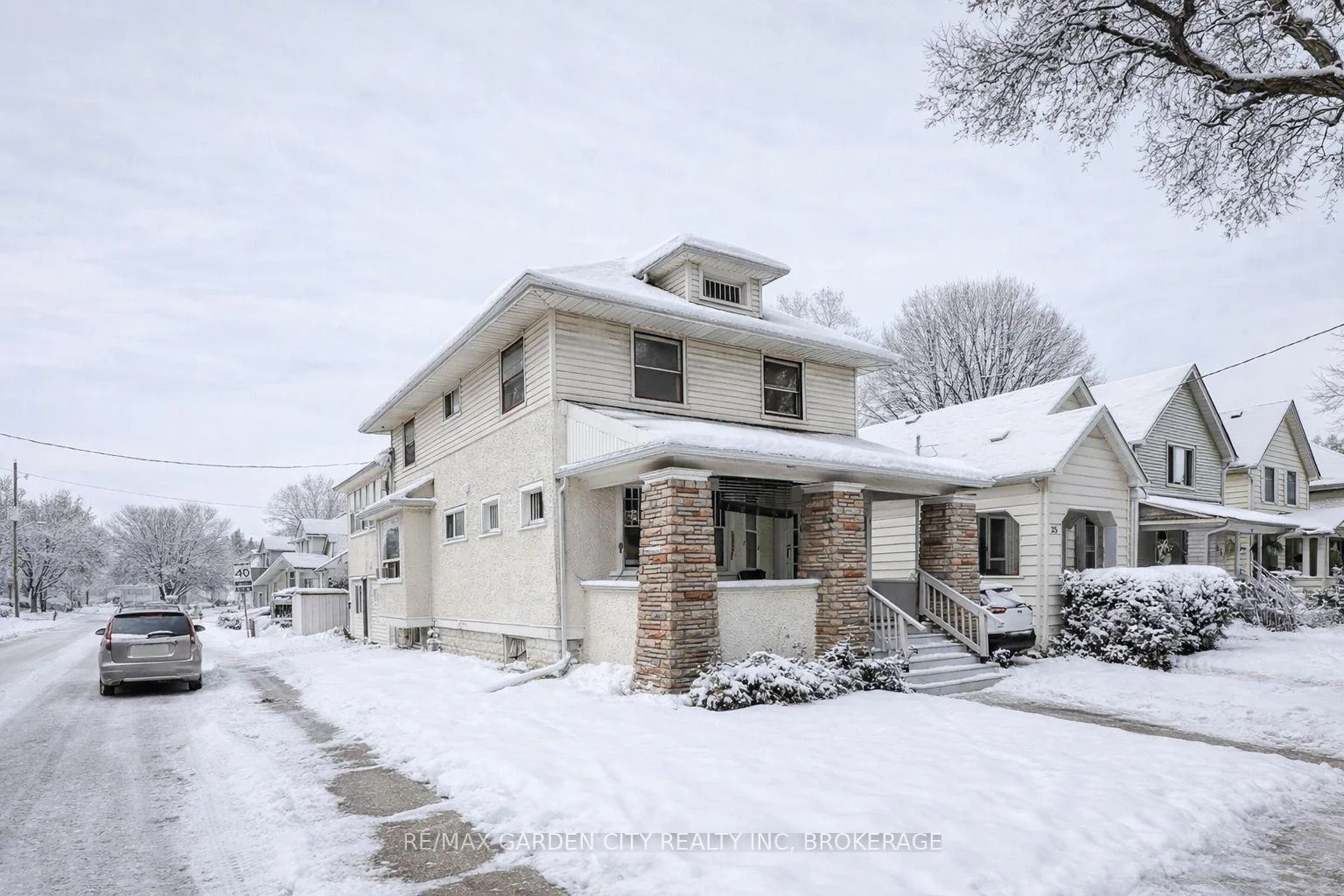 Photo 2 of 213 Geneva Street, St. Catharines, Downtown — HOMEH