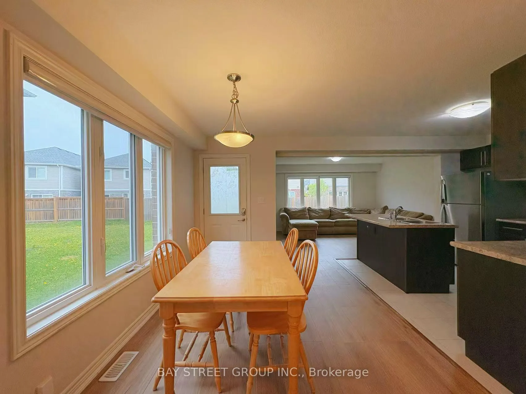 Photo 2 of 30 Elderberry Road, Thorold, Confederation Heights — HOMEH