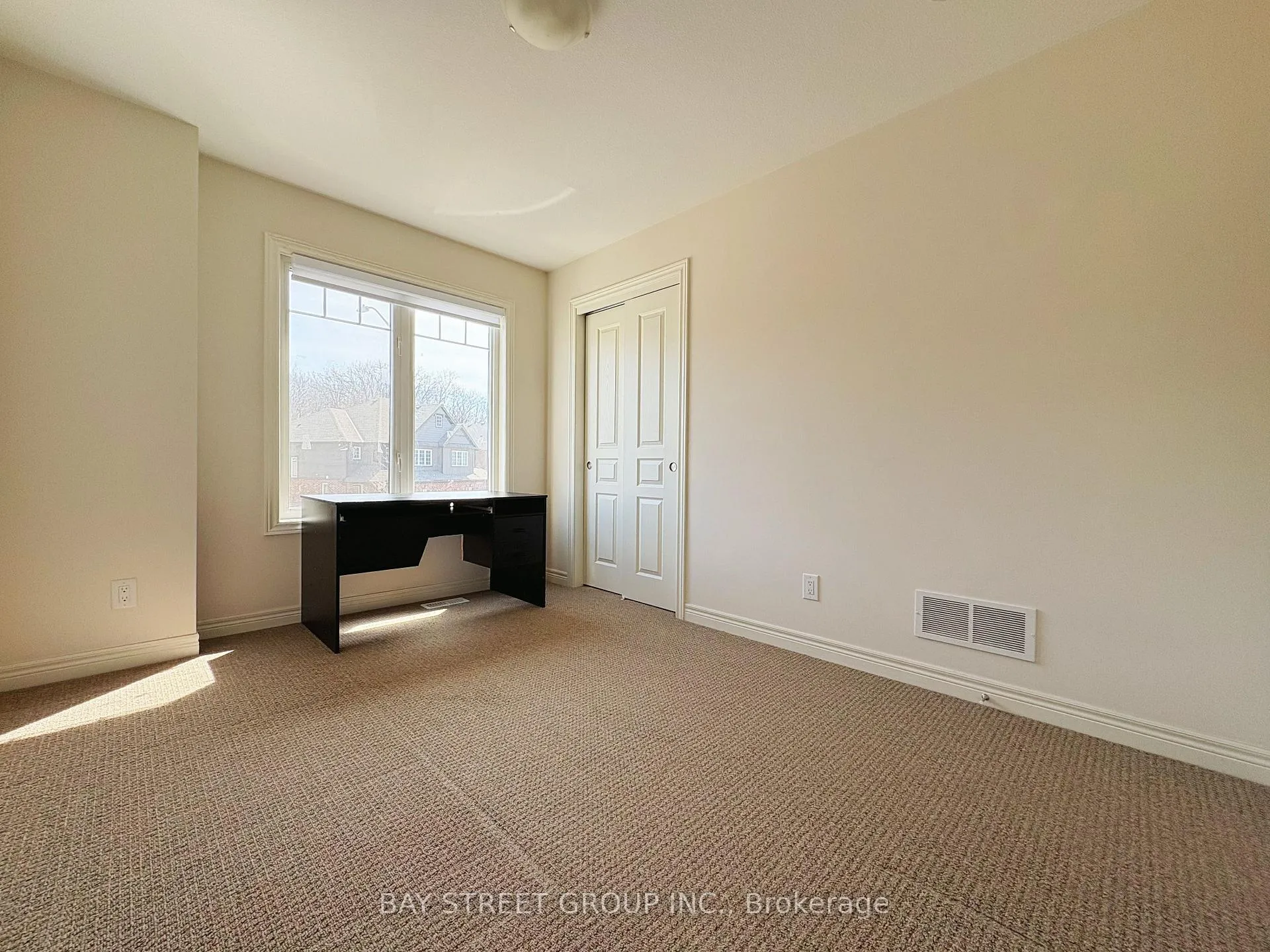 Photo 9 of 30 Elderberry Road, Thorold, Confederation Heights — HOMEH
